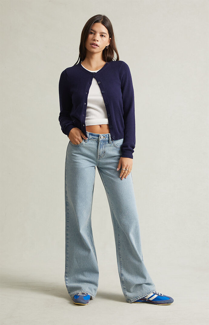 Women's Casey Low Rise Baggy Jeans Light Blue Washed in Medium Indigo - Size 33 Short | PacSun