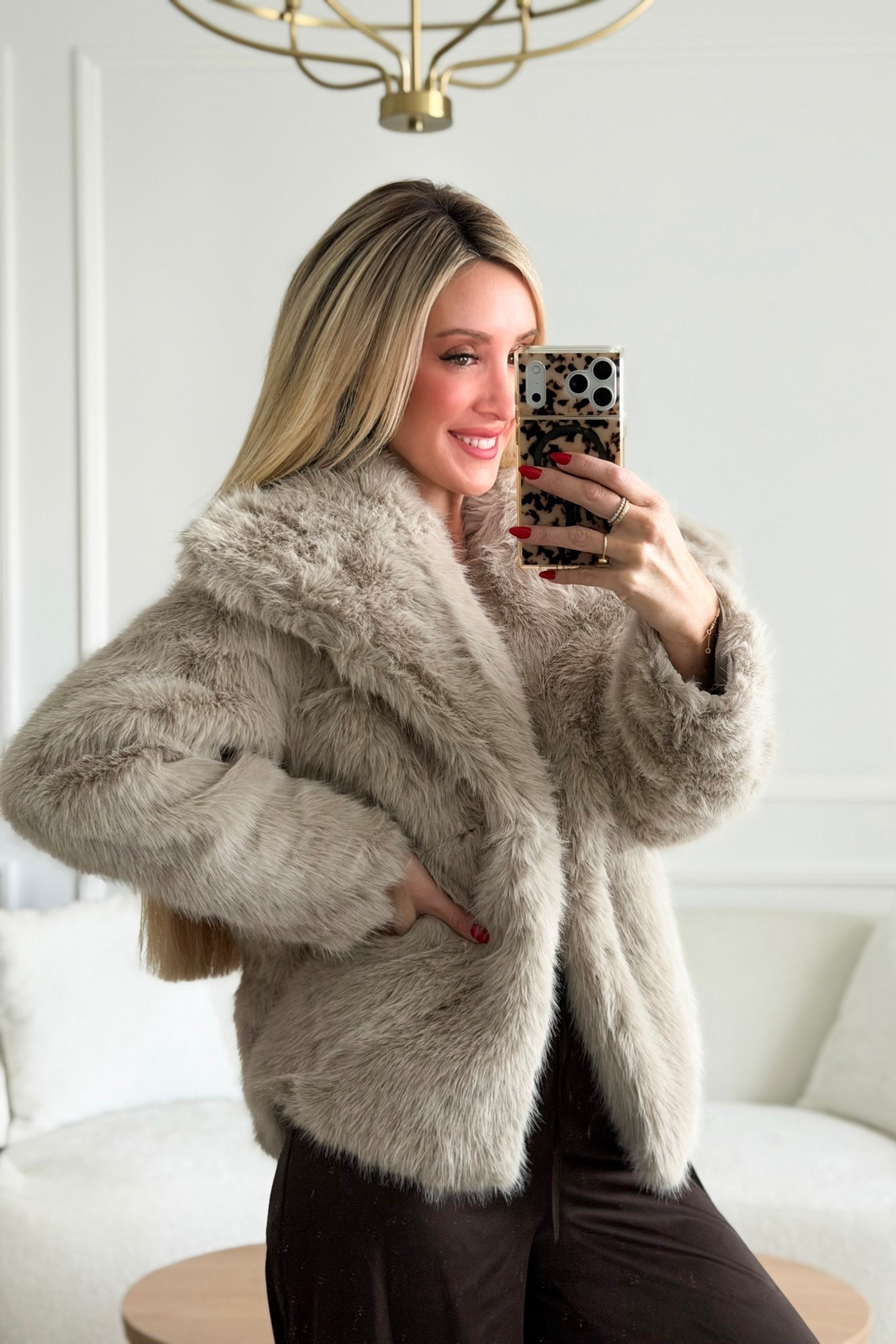 This faux fur coat is a must for any winter look! Could be a much loved last minute gift idea too

Faux fur, winter clothes, winter coat, winter fashion, winter layers, winter outfit, date night, holiday look, Amazon fashion, last minute gift

#LTKGiftGuide #LTKHoliday #LTKSeasonal