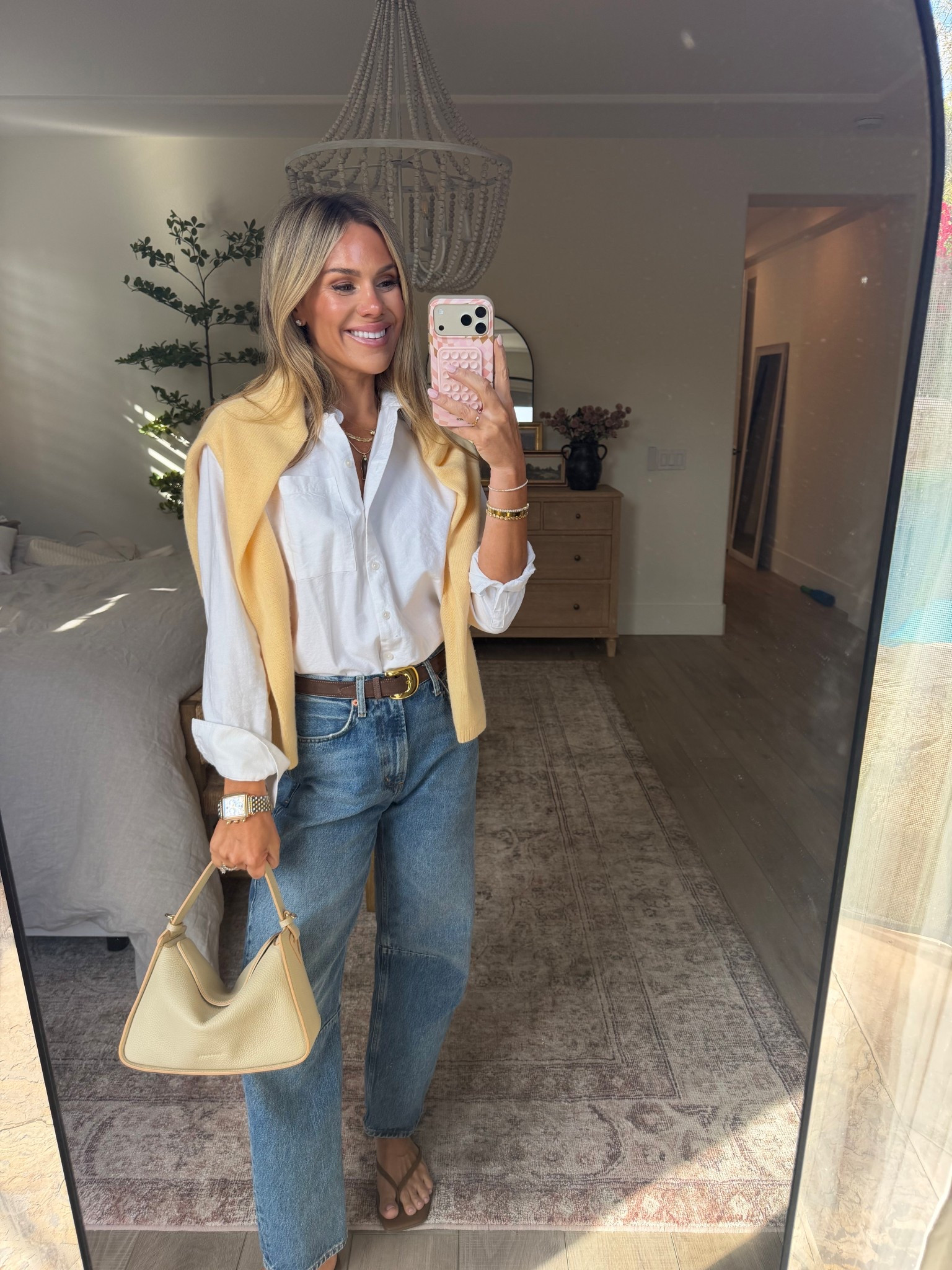 The BEST white shirt I’ve found! Also jeans are one of my faves but size down one! 😘