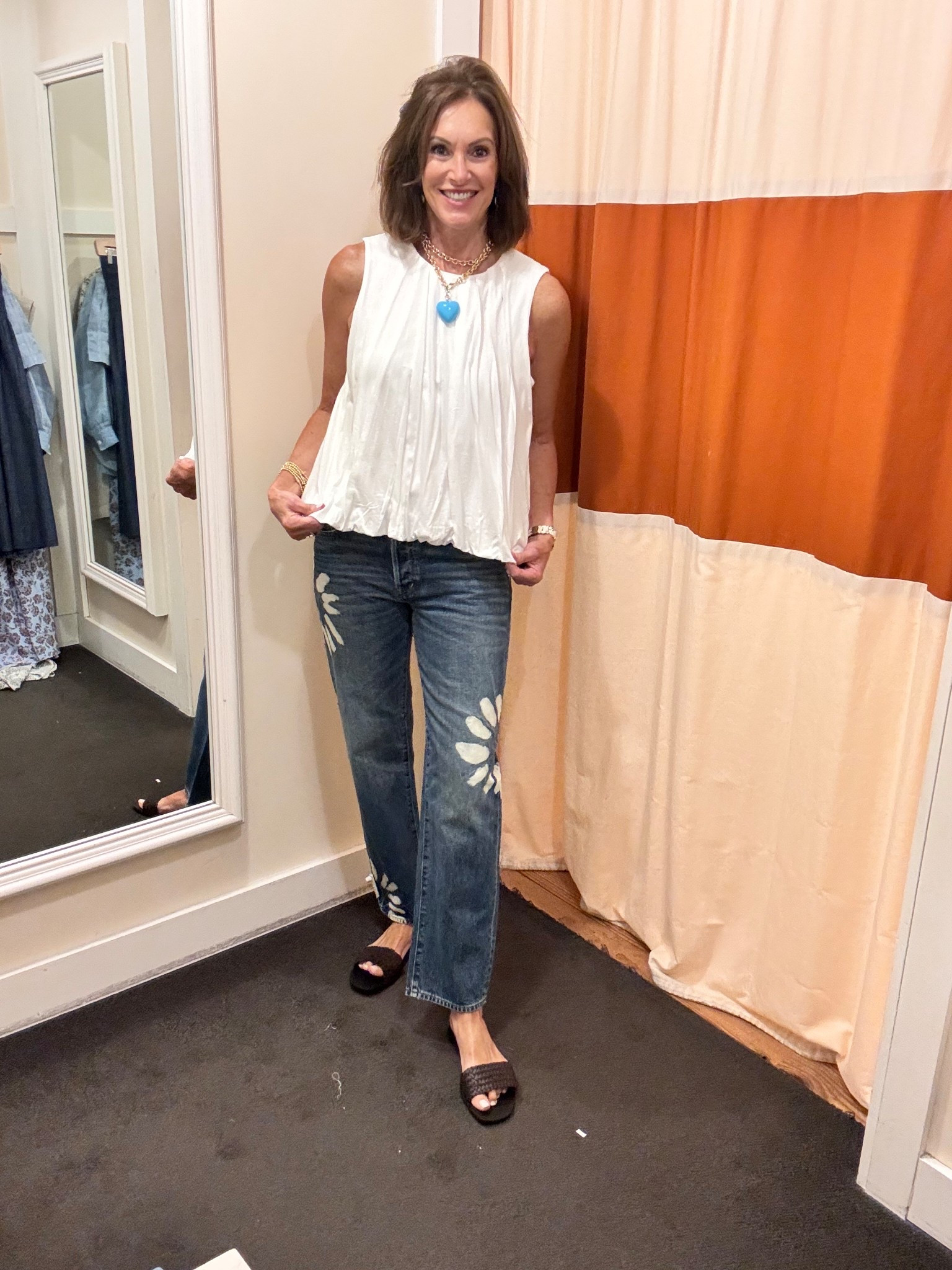 Pleated top - M
Straight Jeans - 28 reg

Summer outfit 
Country Concert outfitt


#LTKStyleTip #LTKSaleAlert #LTKxMadewell