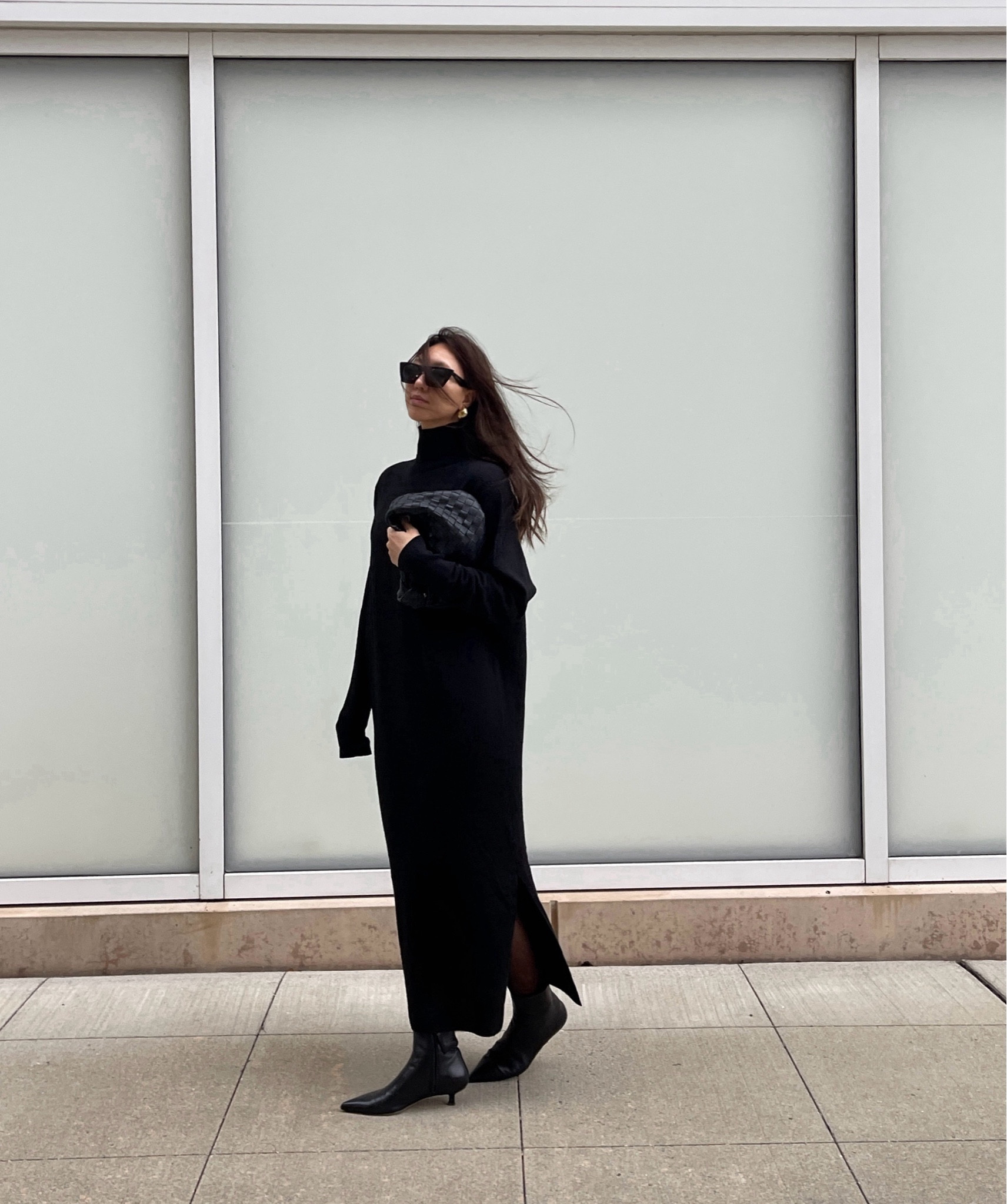 Loves a good knit dress for max style and versatility with minimum effort 🖤🖤

#ootdnewyork10 #winterstyle #winterlook #minimalstyledaily #minimalaesthetic #outfitideasforyou #sweaterdress #knitdress #nycstyle

#LTKSeasonal #LTKGiftGuide #LTKsalealert