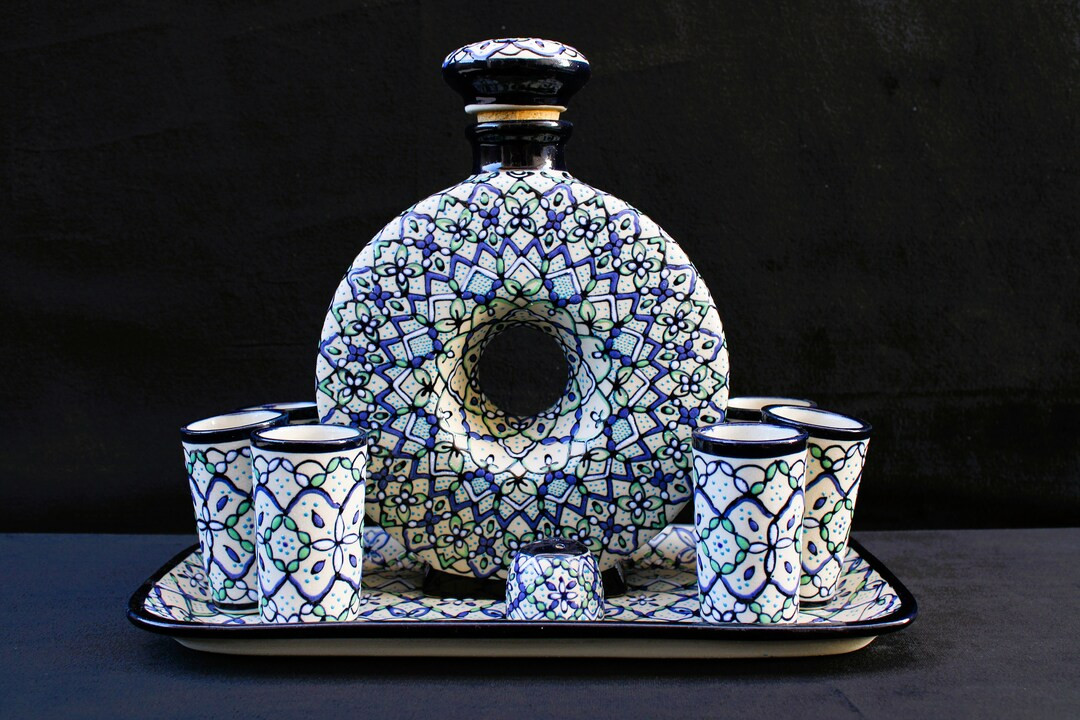 Tequila Decanter & 2 Shot Glasses  Whiskey Decanter Set  - Etsy | Etsy (US)