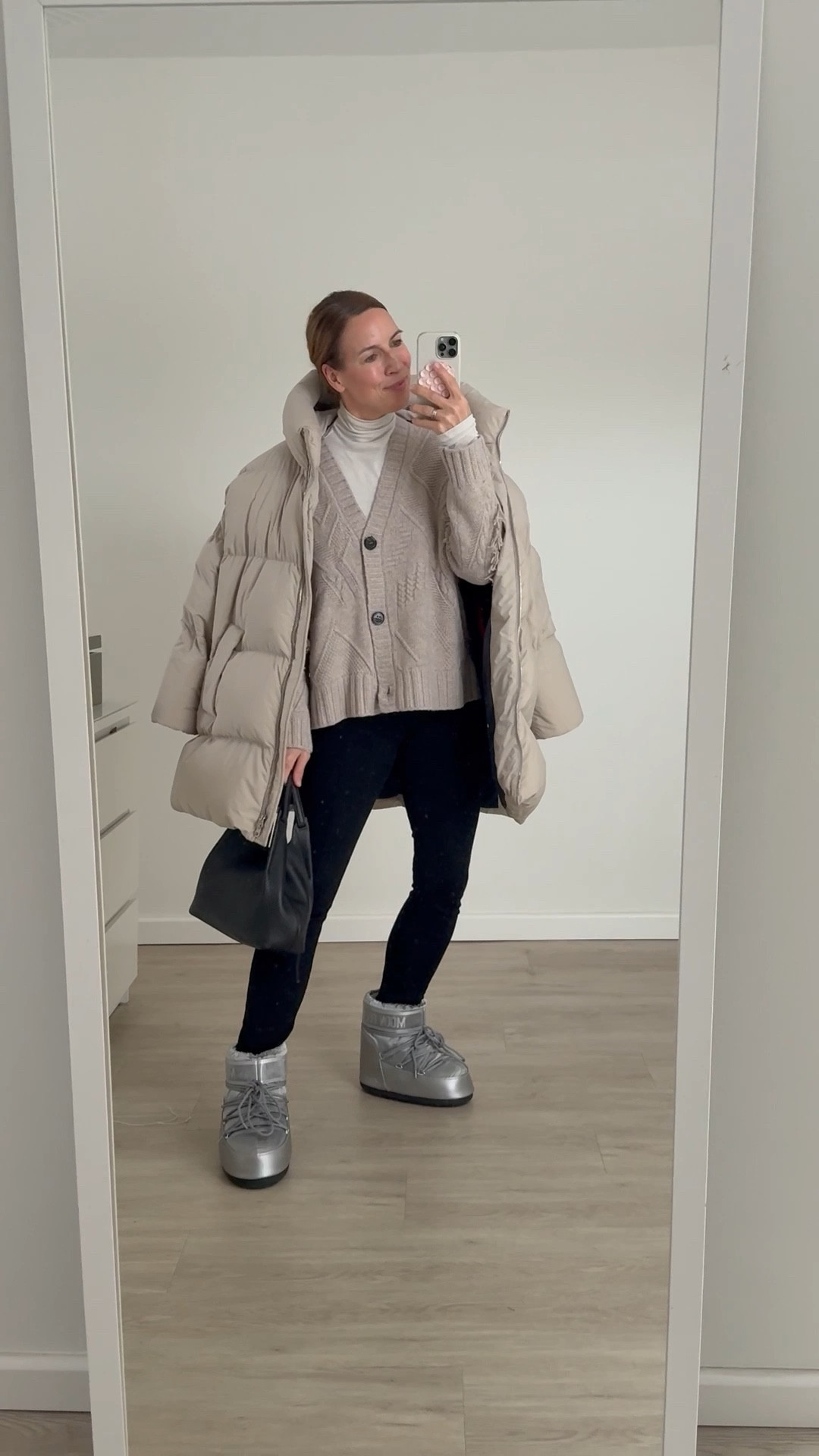 Winter Outfit mit Moonboots

#LTKstyletip #LTKwinter #LTKshoes