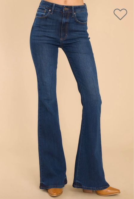 The best jeans 

#LTKHoliday #LTKGiftGuide #LTKHolidaySale