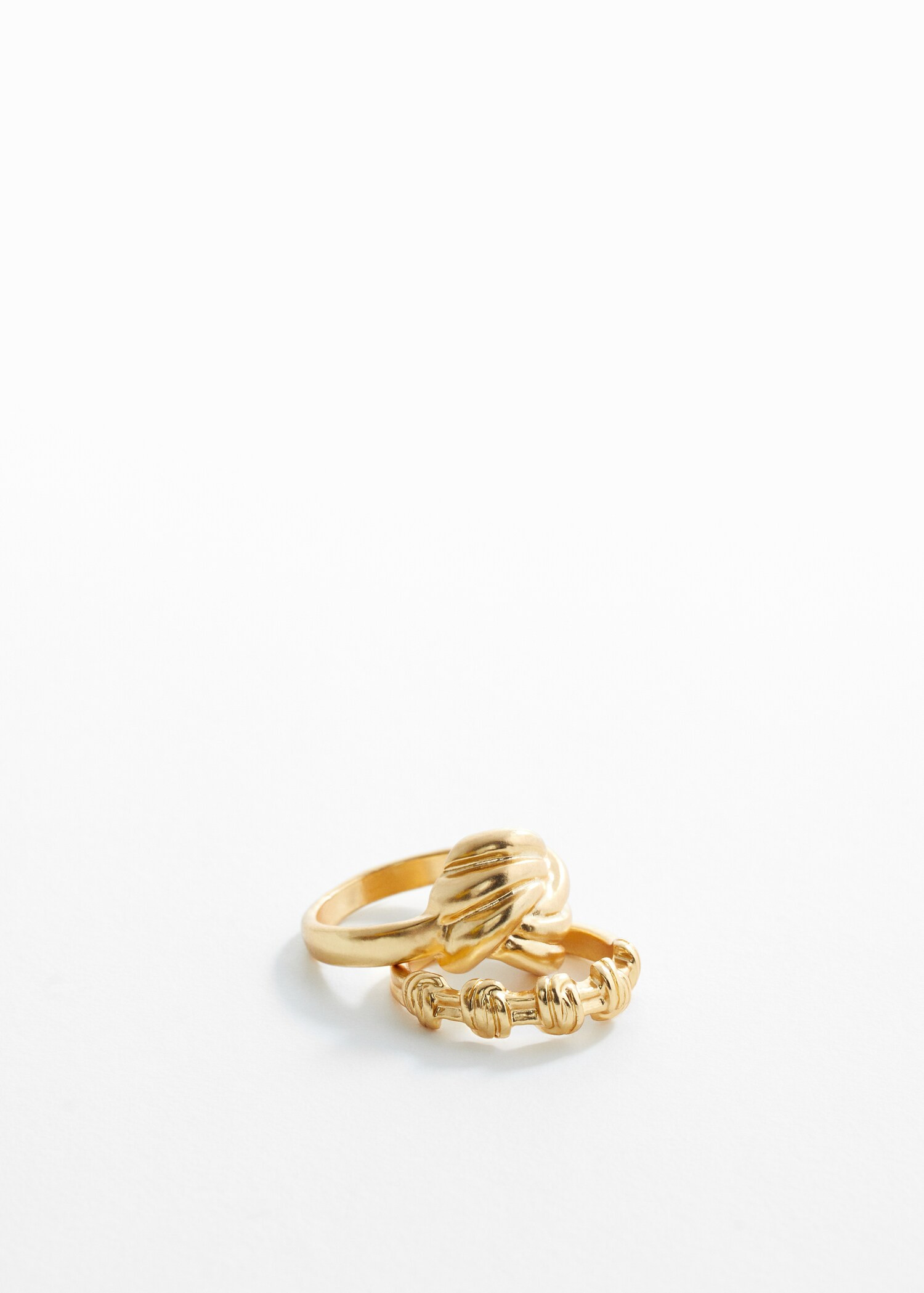 Set of interlocking rings  - Woman | MANGO United Kingdom | MANGO (UK)