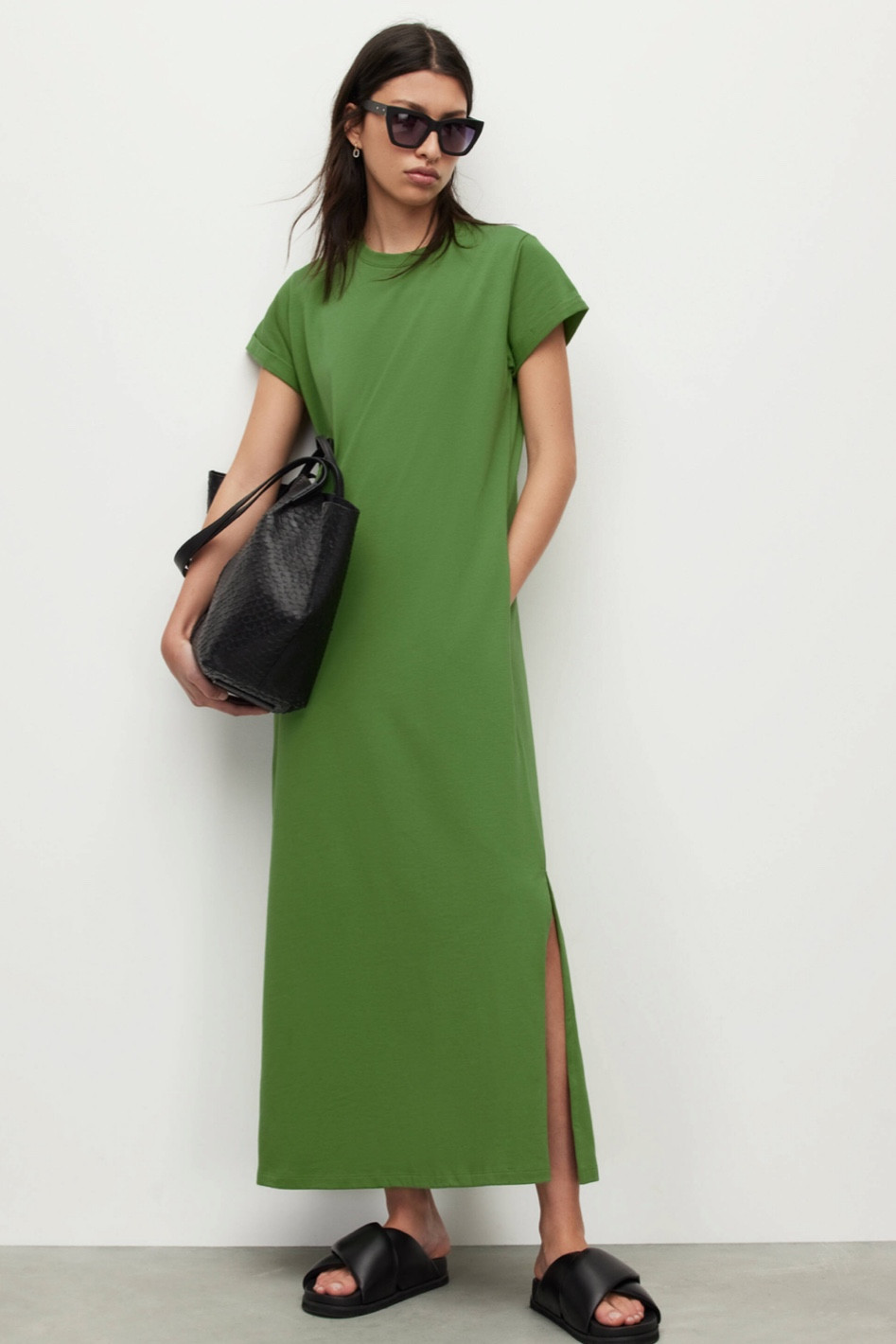 Vacation dress! Perfect easy travel look. Perfect look for a day in the city or the beach. So versatile and the color is 👏

#LTKFind #LTKstyletip #LTKSeasonal