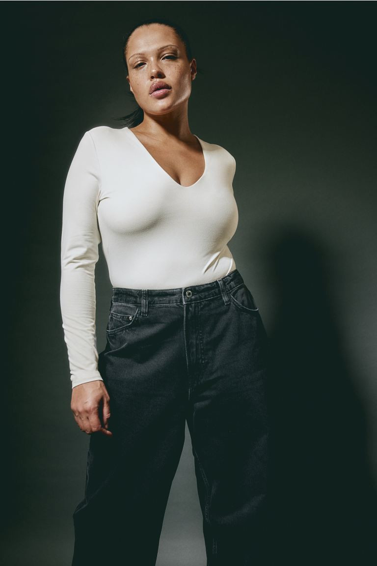 V-neck bodysuit | H&M (UK, MY, IN, SG, PH, TW, HK)