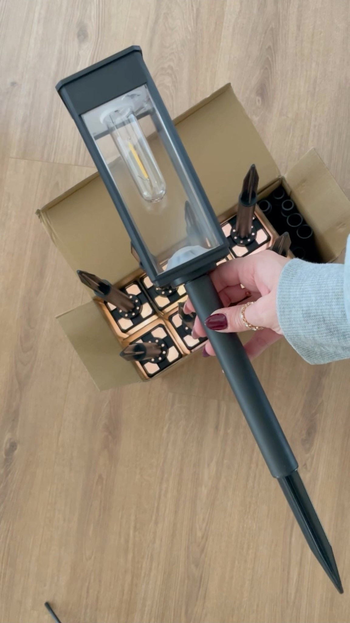 The most gorgeous, 8 pack of pathway, solar lights! A super simple way to upgrade your curb appeal and I love the modern look to them! This 8 pack is currently on sale for under $50 for a limited time🖤

Modern lighting, modern home, solar lights, outdoor decor, pathway lights, home upgrade, home improvement



#LTKHome