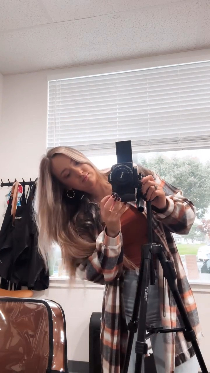 From film to phone… I have done it all & but let’s be honest….

I still use both to get content. 📸 I plan ahead and utilize both my camera and my phone to create the best quality I can. I do all the filming & editing myself. Finding my rhythm & perfect set up hasn’t been easy 😅 
👇🏼Let me know in the comments do you use a camera or a phone? 

I love all things content creation if you ever want to chat send me a DM! 

#hairextensions #stitchinghair #sewinghairextensions #handtiedextensions #longhairstyles #hairextensionsalon #hairextensionist #hair #salon #centralpointoregon #centralpointsalon #southernoregon #southernoregonhairstylist #contentcreation #canon #video #4kcontent