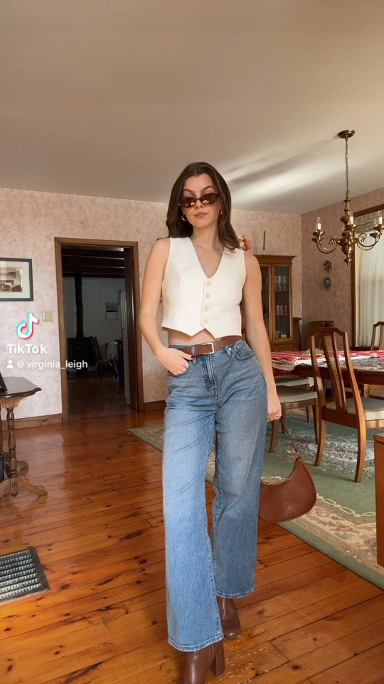 A vest & jeans are the perfect combination to achieve a casual chic look🤍 -colour of the jeans is heathcoat✨

#LTKworkwear #LTKVideo #LTKstyletip