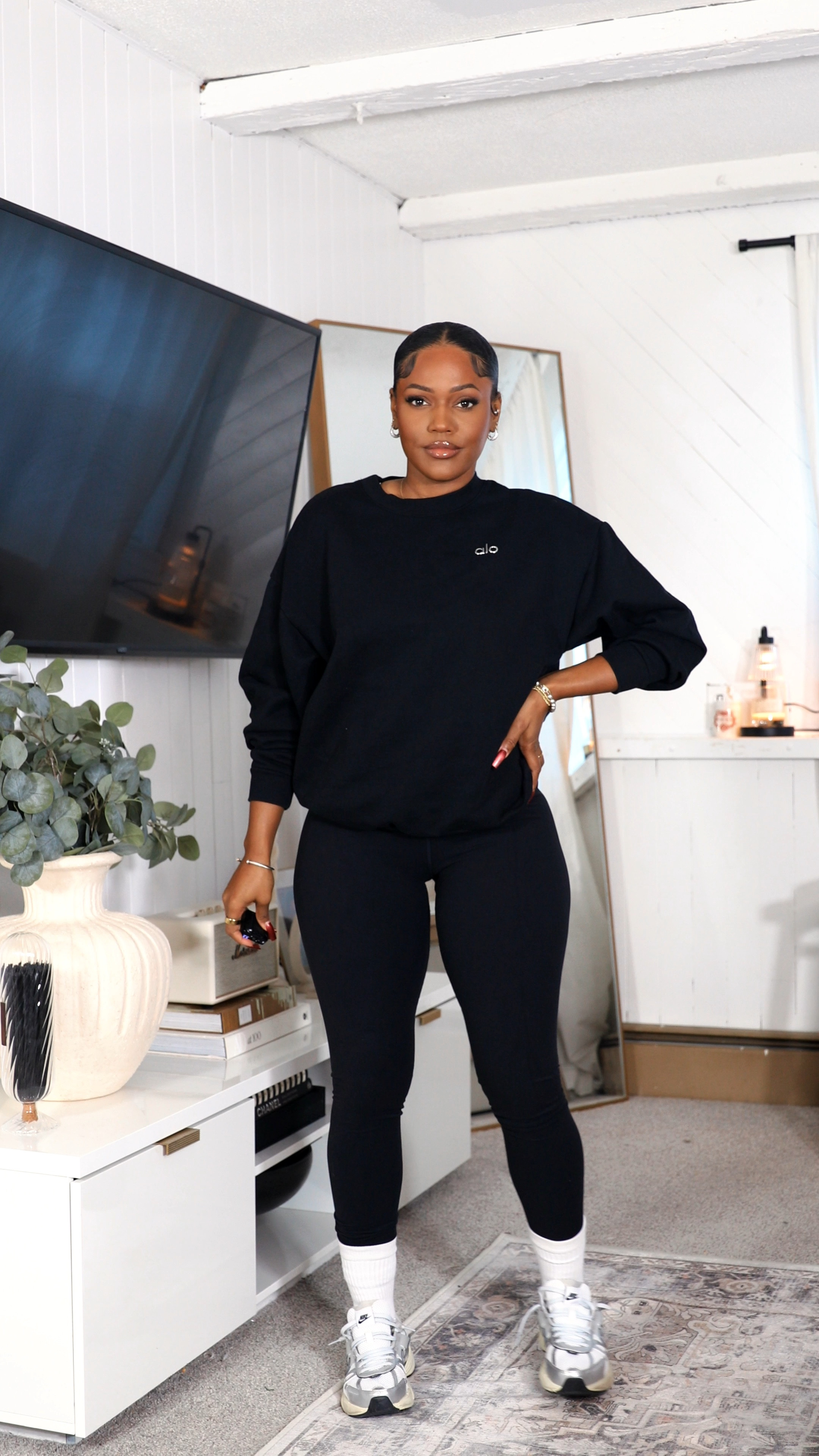 Winter Outfit, Best Leggings & Alo oversized crew neck sweater, casual ootd

#LTKStyleTip #LTKGiftGuide