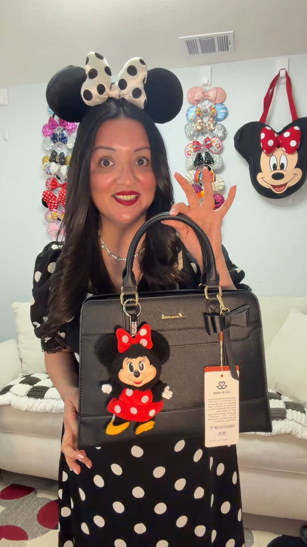 The most perfect leather bag from Lovevook and it’s an amazing price! #disneyootd #leatherbag #minniemousebounding #ootd #handbag 



#LTKootd #LTKgrwm #LTKdayinmylife