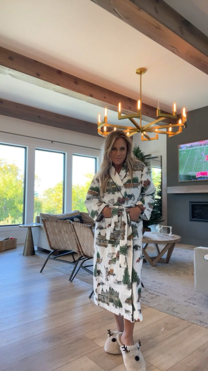 Christmas Vacation robe

#LTKGiftGuide #LTKHoliday #LTKSeasonal