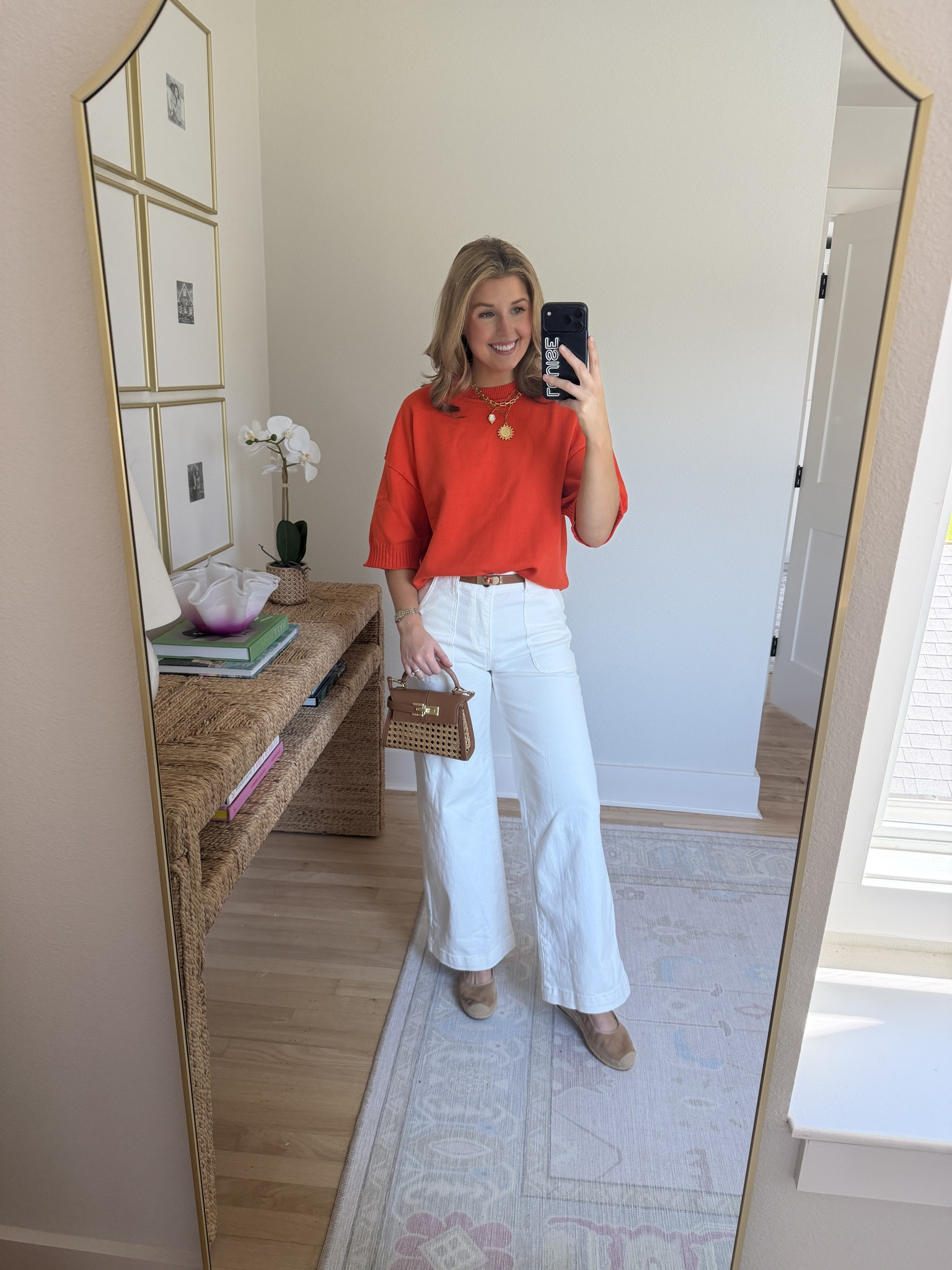 Cute too and jeans outfit idea! Wearing a S in top and 4 in jeans 