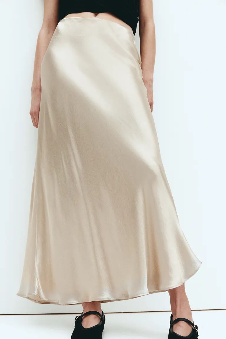Satin maxi skirt - Light beige - Ladies | H&M GB | H&M (UK, MY, IN, SG, PH, TW, HK)