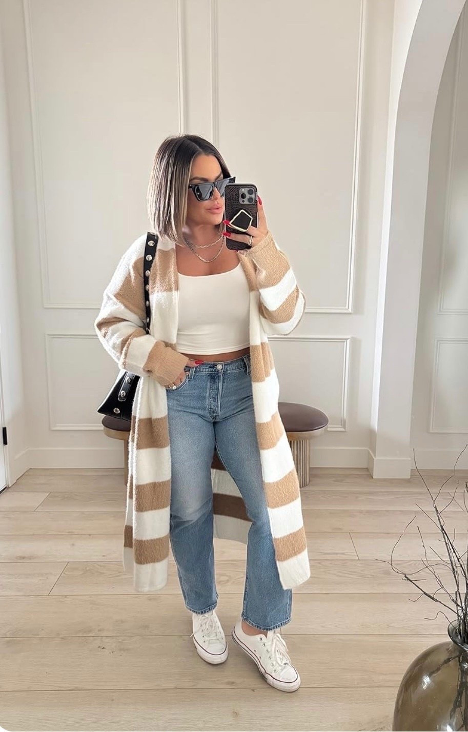 Sweater XXL for the oversized fit 
Tank L
Jeans 32 size up if you are between sizes ￼


#AmazonFashion #AmazonFinds #AmazonStyle #AmazonOutfit #AmazonMidsize #AmazonStreetStyle #MidsizeStyle #MidsizeFashion #CurvyStyle #CurvyCasual #RealBodyStyle #SizeInclusiveStyle

Follow my LTK @shaynaslife on the @shop.LTK app to view this post and get my exclusive app-only content!

#liketkit 
@shop.ltk
https://liketk.it/5S5jr

#LTKMidsize #LTKBeauty #LTKgrwm