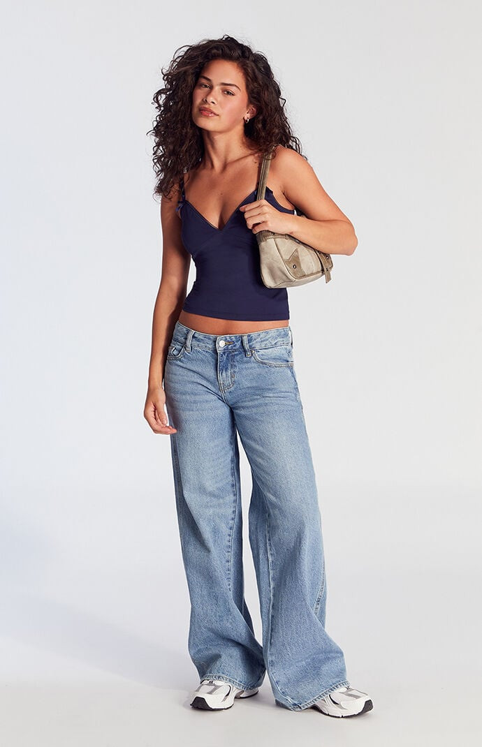 Women's Casey Low Rise Baggy Jeans Astrid in Medium Indigo - Size 32 Short | PacSun