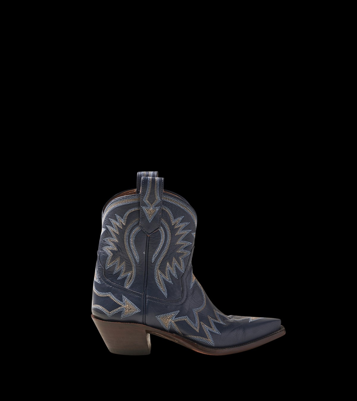 Maggie Navy | Miron Crosby