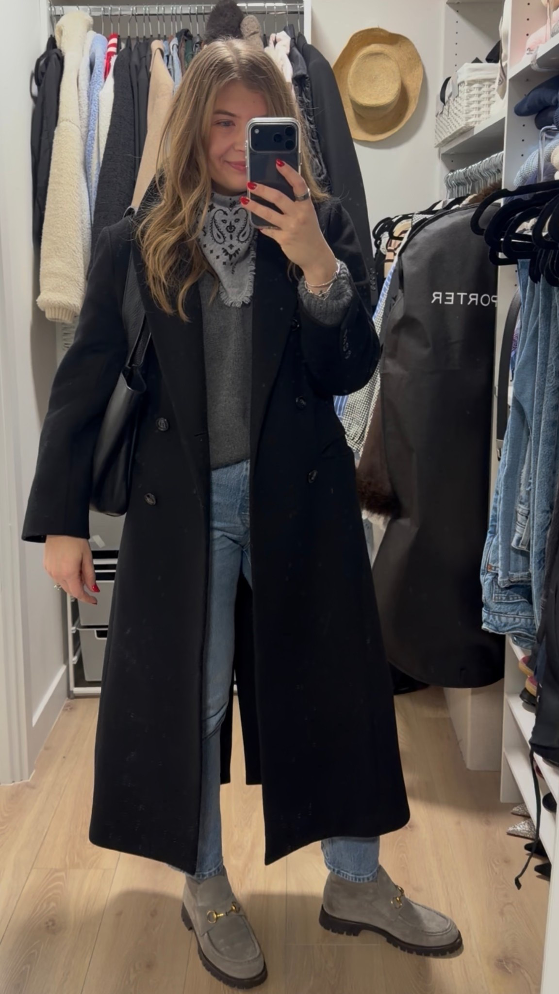 casual winter ootd 

#LTKSeasonal #LTKMidsize #LTKootd