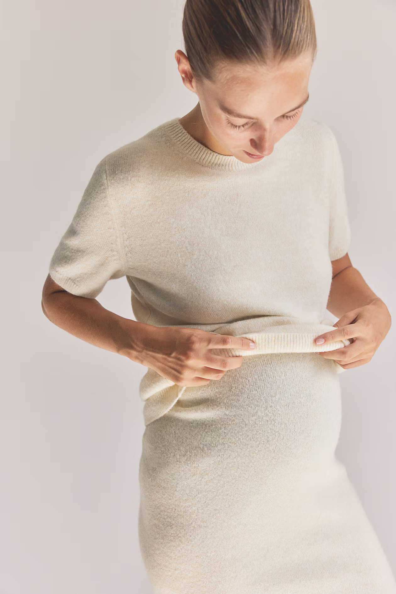 MAMA Short-Sleeved Fine-Knit Top - Round Neck - Short sleeve - Cream - Ladies | H&M US | H&M (US + CA)