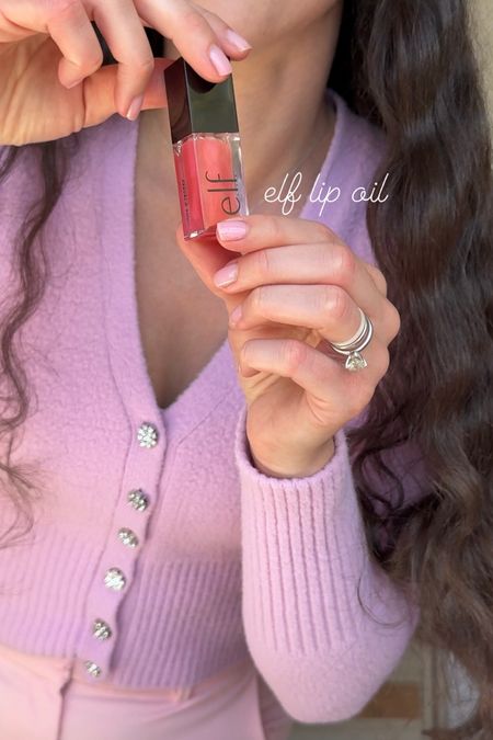 Best lip oil under 10$ from e.l.f.

#LTKSeasonal #LTKfindsunder50

#LTKbeauty #LTKgiftguide
