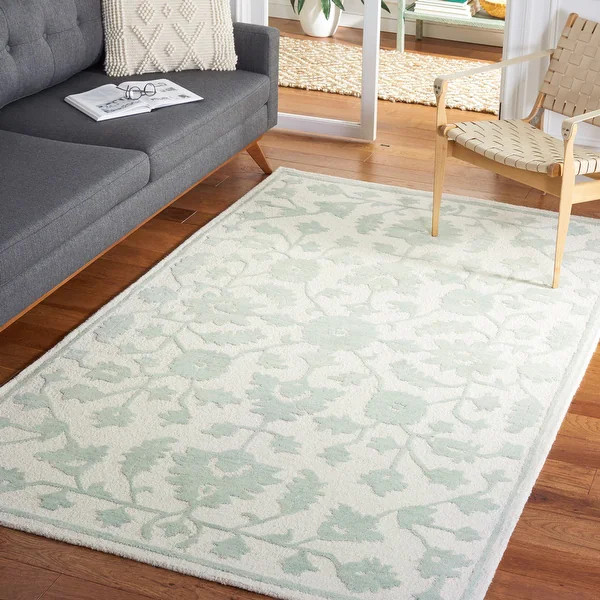 SAFAVIEH Handmade Metro Wiltrude French Country Wool Rug | Bed Bath & Beyond