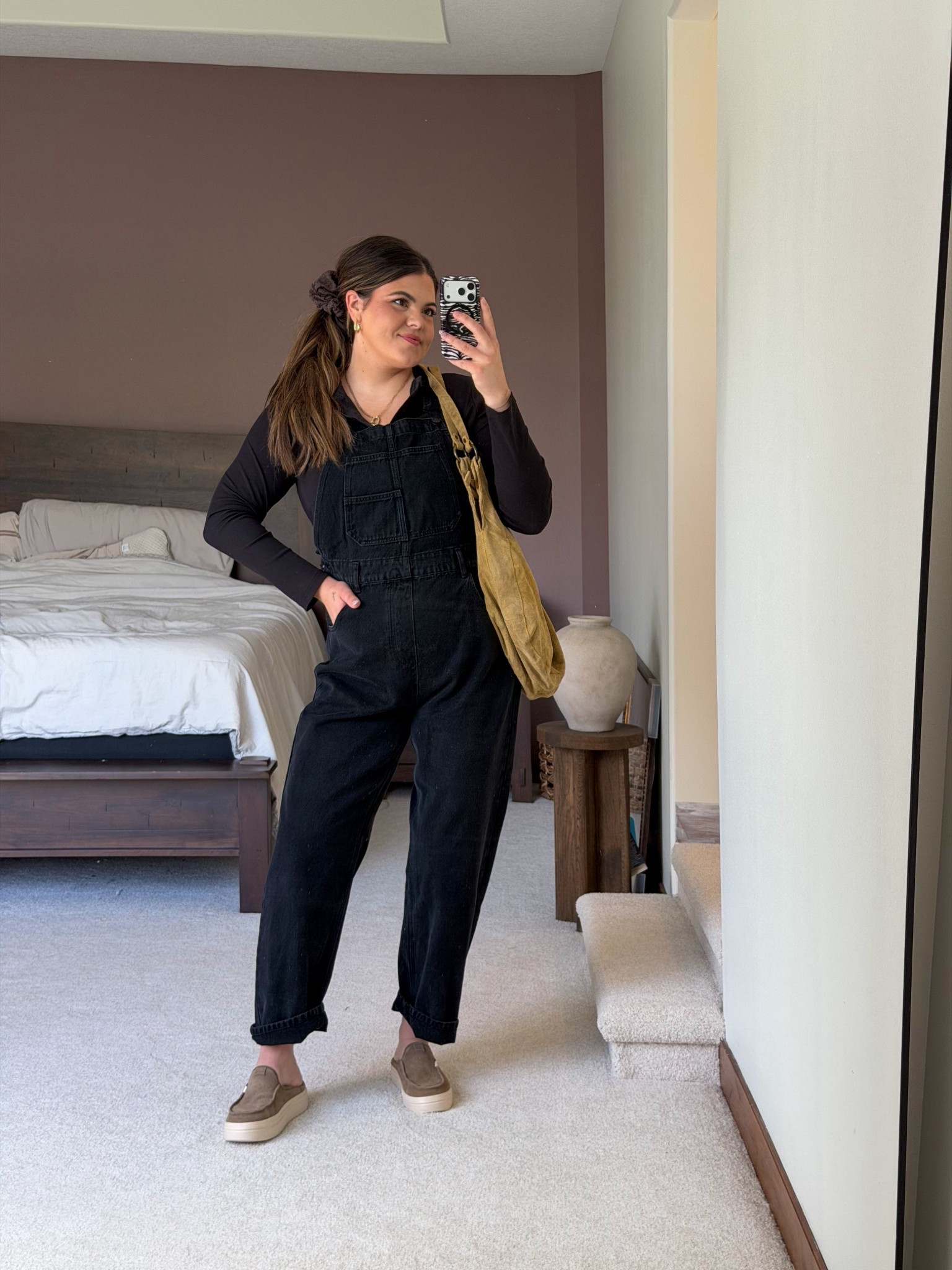 Spring Mom friendly outfit of the day. Headed to the greenhouse to get some plants for our front porch planters. It’s a little chilly out today!

Wearing size XL (14) in the overalls

@Quince 