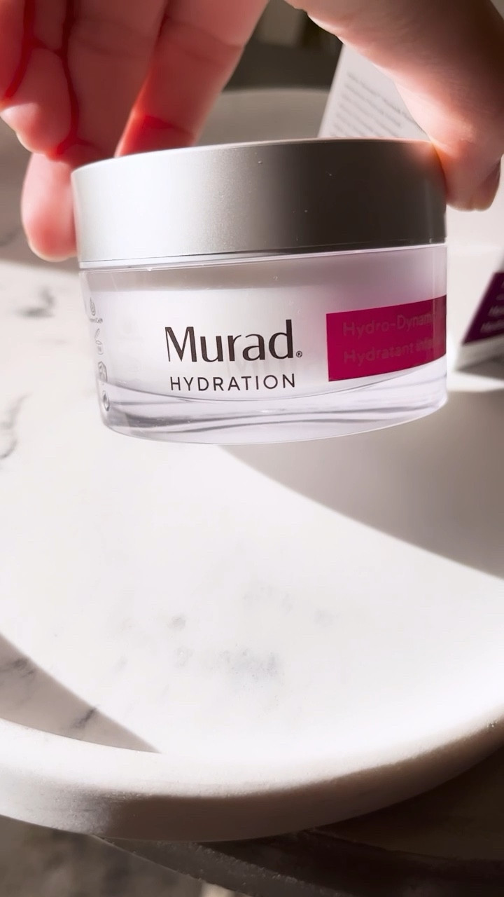 Reviewing the Murad Hydro-Dynamic Ultra Moisturising 24 hour cream.  

#LTKbeauty #LTKVideo