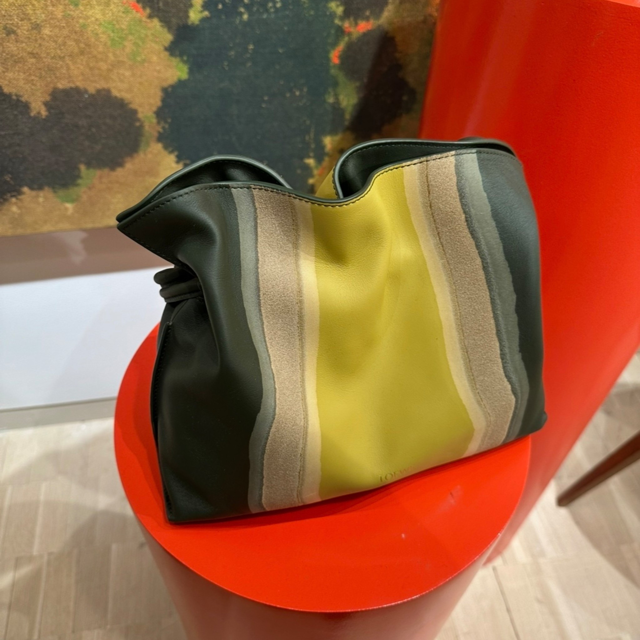 Crafted of leather, the design and pattern of this bag is phenomenal. 