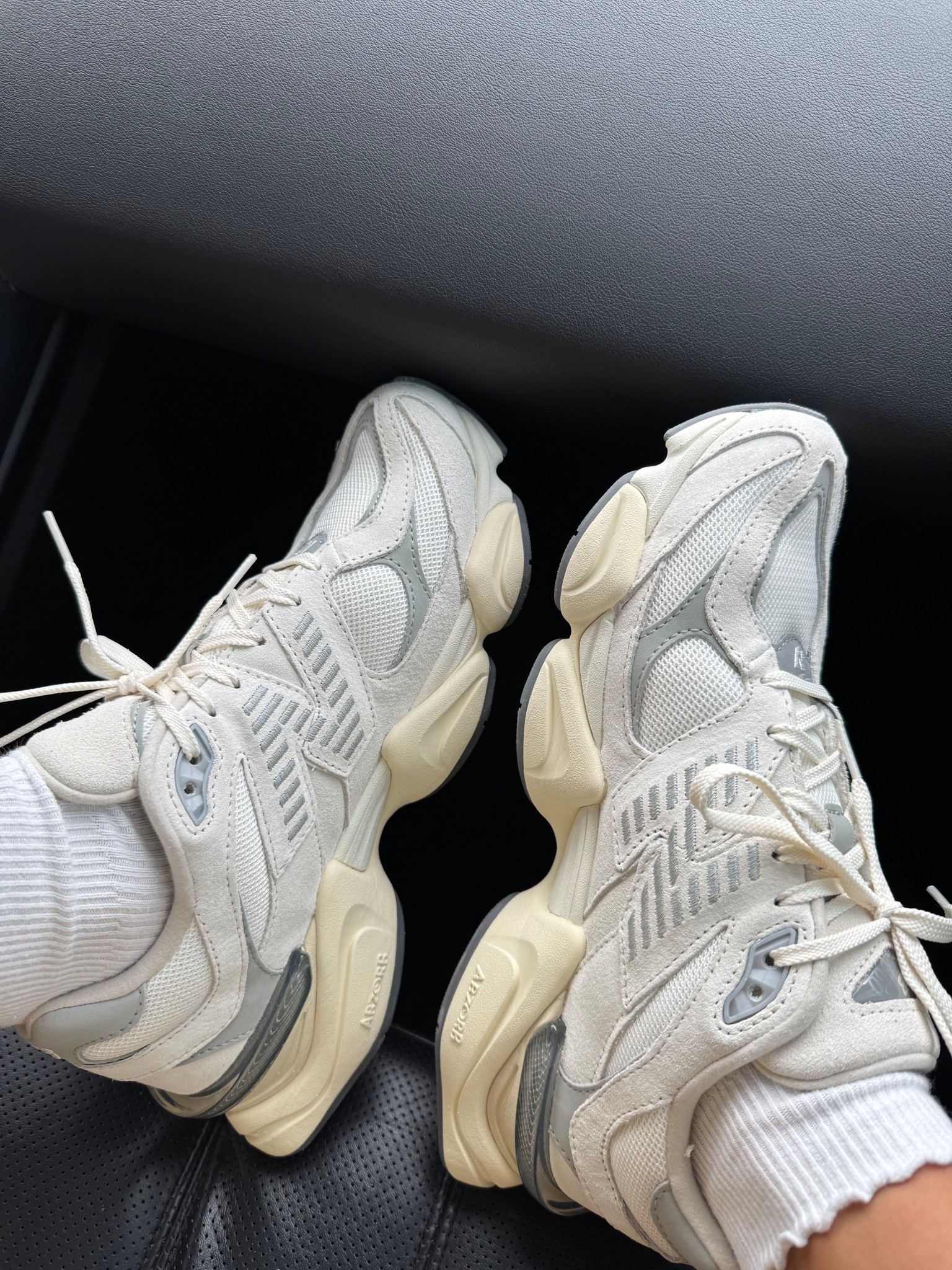 Love my 9060s so much but I need another pair of spring sneakers!!! Here are my favs:

#LTKShoeCrush