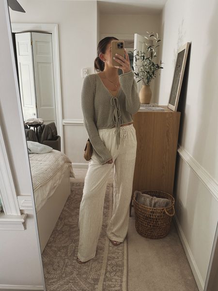 dressed up these linen pants i’m smitten with. top is sold out online but linked some similar ones - and if you have a local cotton:on store, you might be able to find it there! it’s the bonfire crochet cardigan. 🤍