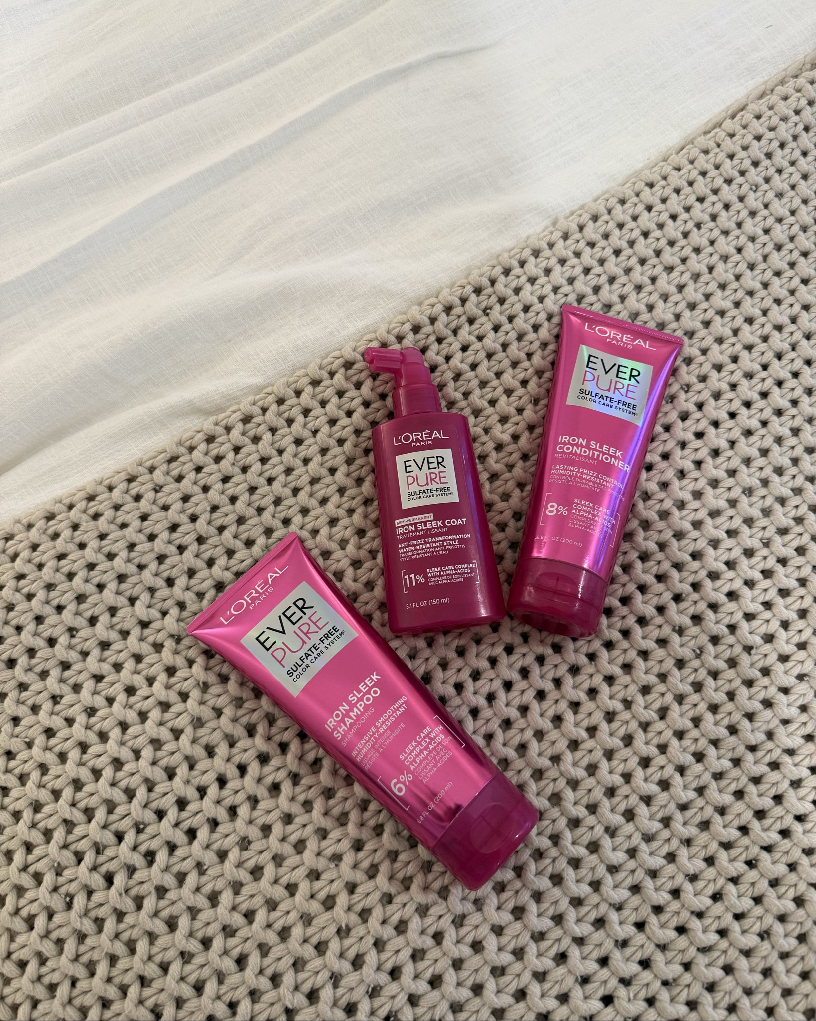 #AD | For your next @Target run!!! 🚨👀 Must try @Lorealparis Ever Pure Iron Sleek System if you want that fresh out of salon frizz free hair, I have the products for you!!!! 👏🏽👏🏽✨ #TargetPartner #Target #LOrealParisPartner​ #LOrealParisHairCare ​#EverPureIronSleek