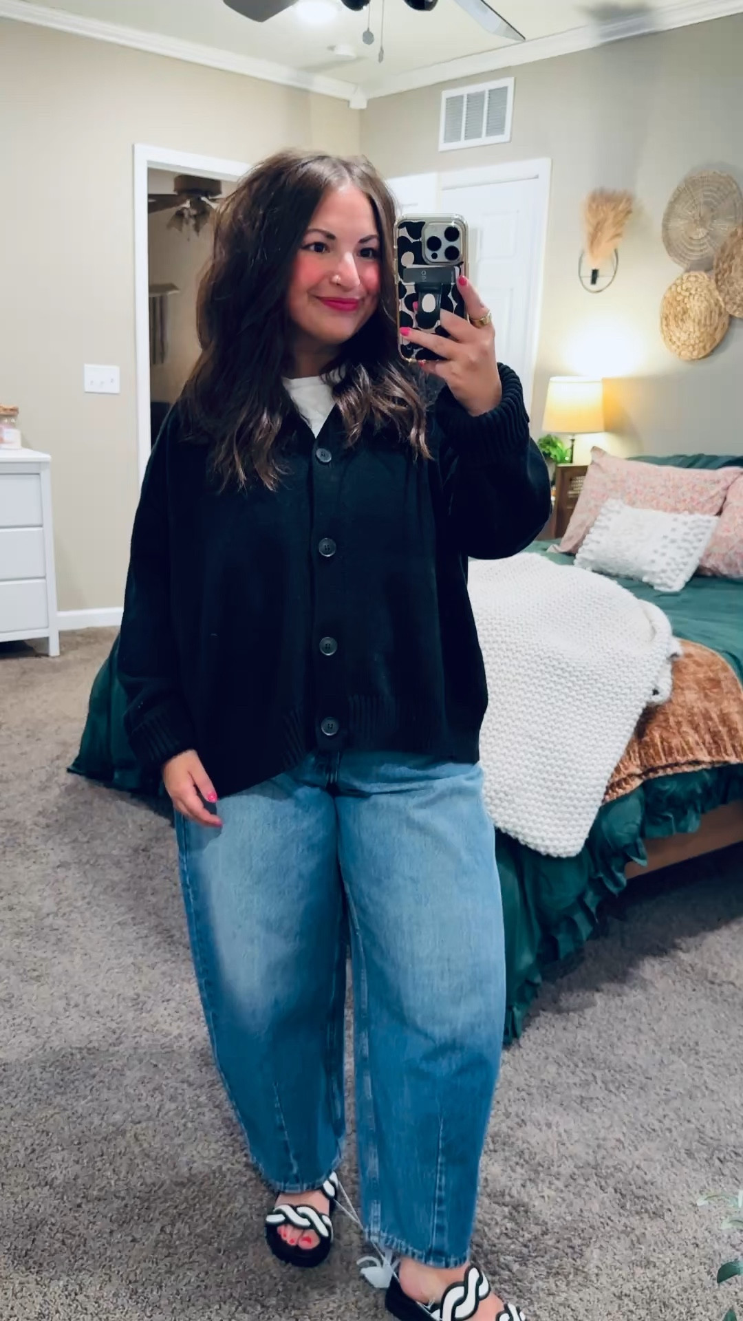 Oversized, cozy, and under budget 🙌 This Walmart cardigan is the perfect throw-on layer for everyday outfits. Easy, comfy, and goes with everything!

sandals: fit true to size // wearing a 5
jeans: fit true to size // wearing a 14 regular
bubbe tee: fits true to size // wearing a large
cardigan: fits true to size // wearing a 0X 

 

#LTKootd #LTKMidsize #LTKWorkwear