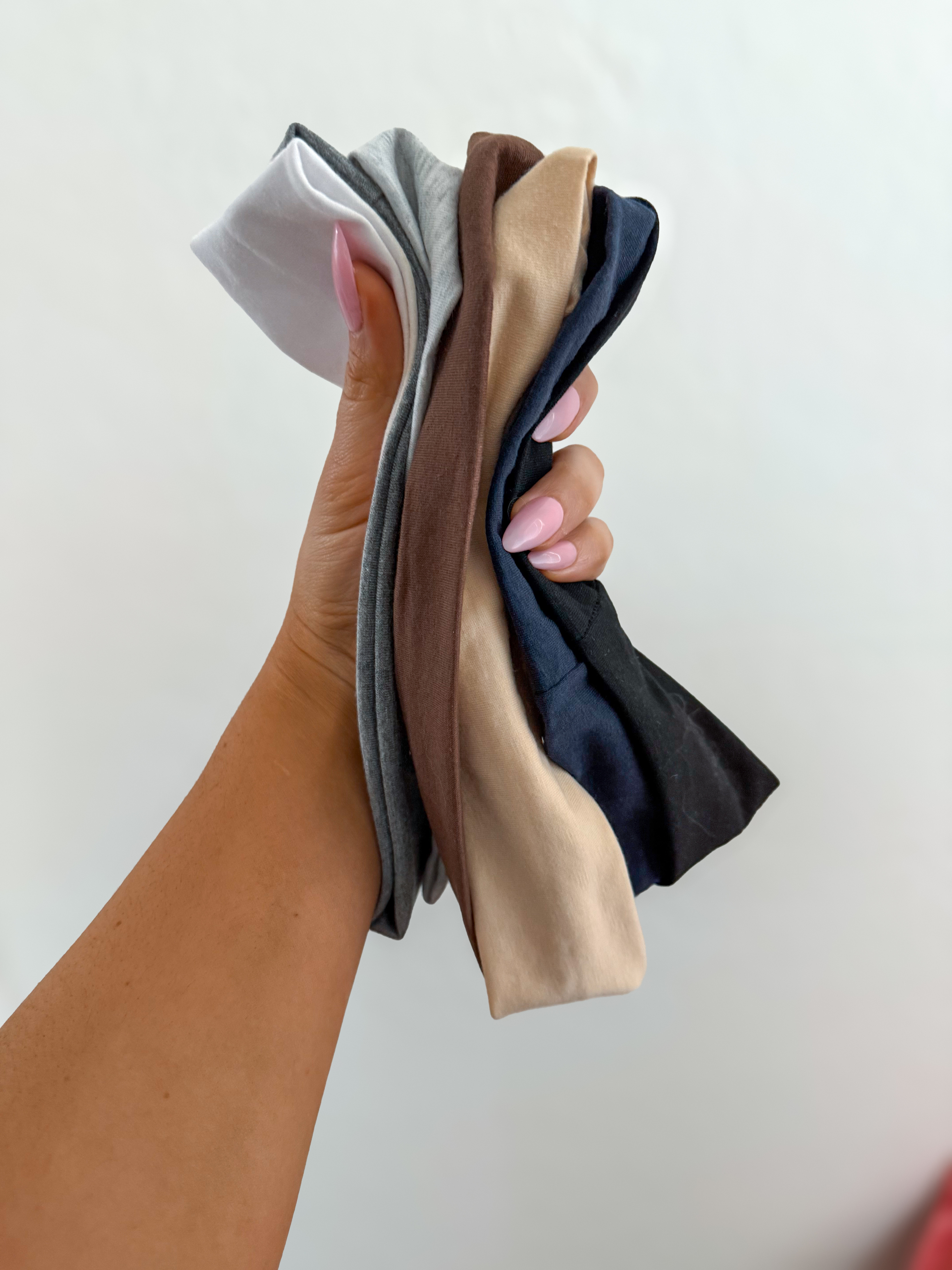 Headbands in all the best colors 👌🏼
#HairAccessories #Hair #Under10 #AmazonFinds

#LTKActive #LTKStyleTip #LTKBeauty