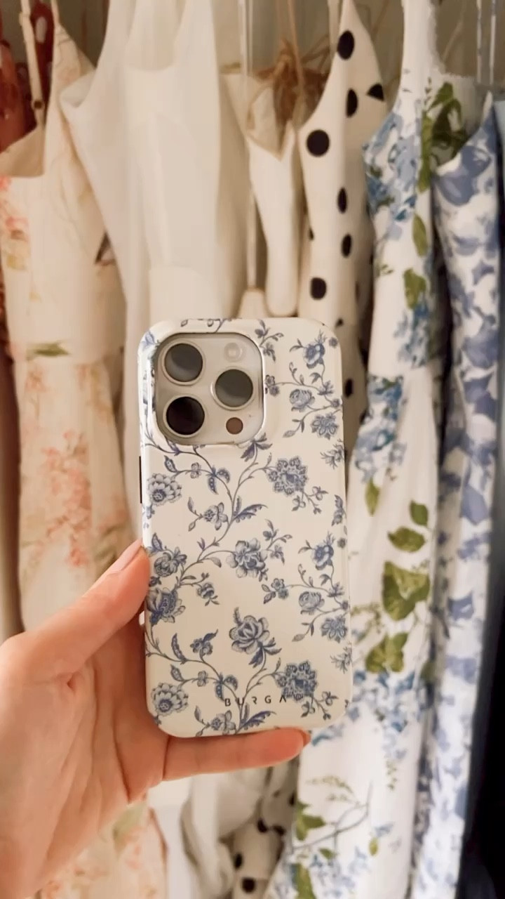 Just spotted that my phone case is on sale for Singles Day! ❤️ this is the prettiest floral case 😍