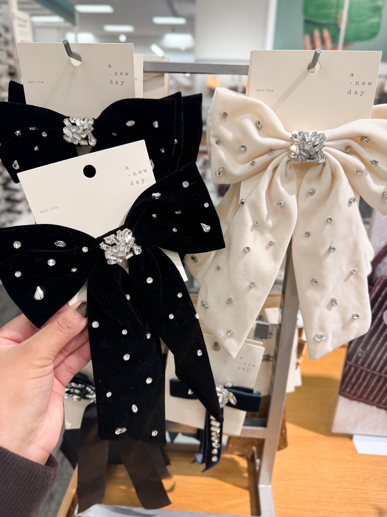 50% off holiday hair accessories! 

Target style, target fashion, holiday style 

#LTKFindsUnder50 #LTKSaleAlert #LTKCyberWeek