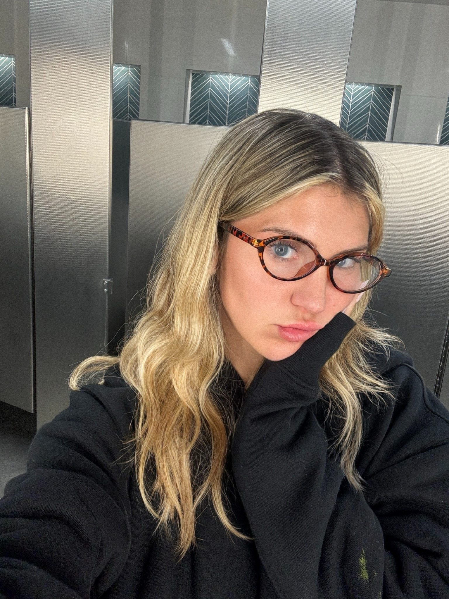 Loving these glasses from amazon! 🤍 Hoodie is from Meundies!!

amazon finds, amazon glasses, women’s glasses, blue light glasses, reading glasses, trendy glasses, trendy fashion 

#LTKStyleTip