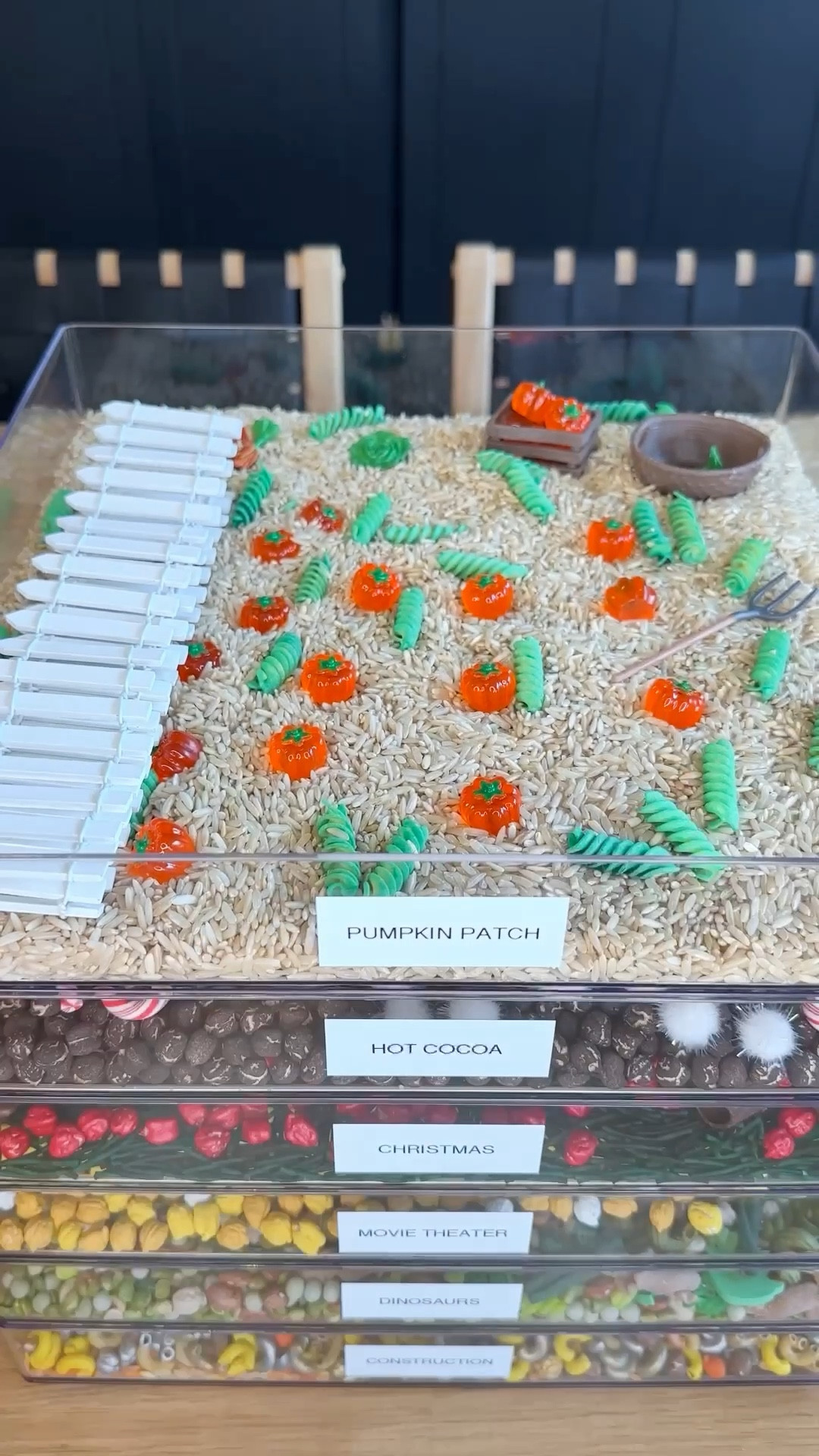 Toy organization that you can adapt to several different types of toys! 

#playroom #toyorganization #toys #toystorage #momlife #momtips #momhacks