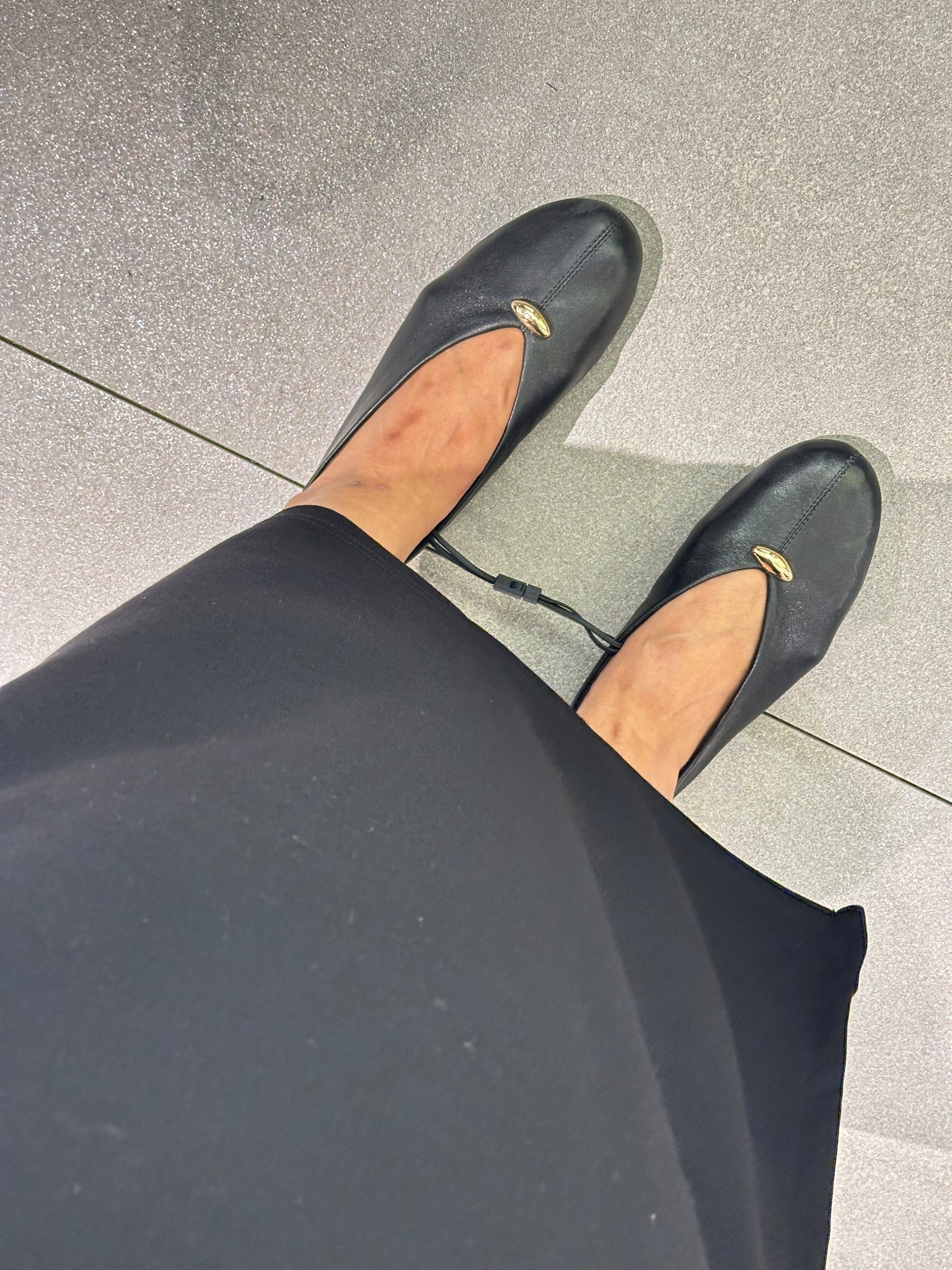 Obsessed with these Zara flats! Super soft, super chic, and crafted from 100% sheep leather.

#LTKHoliday #LTKGiftGuide #LTKgrwm