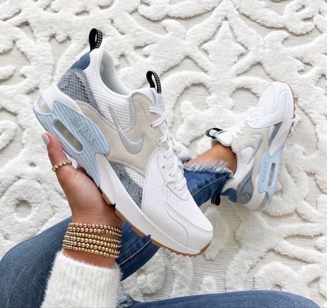 Rare 20% off sale! Runs true to size 

