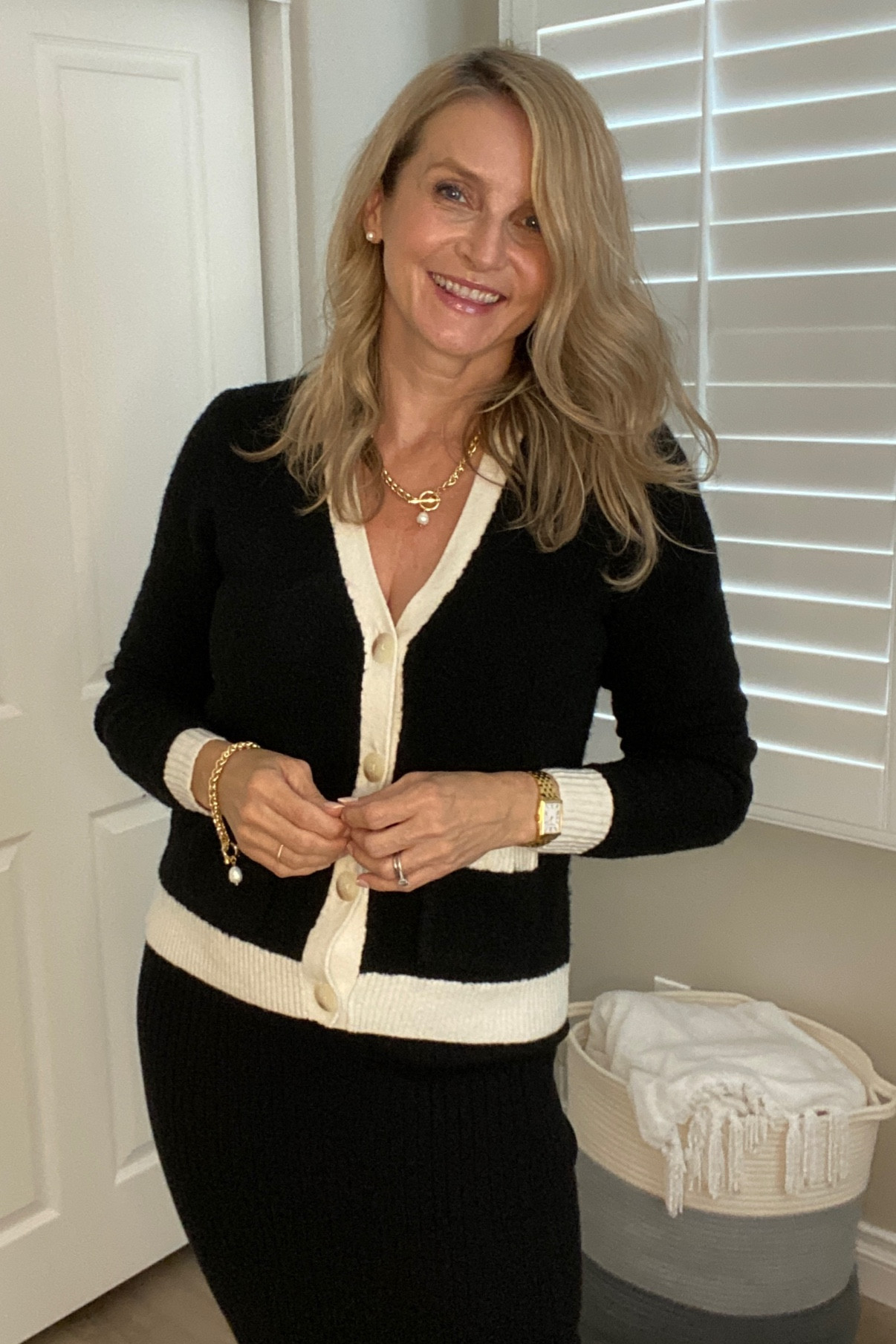 Loft love forever 🖤🖤🖤

Shop below ⬇️⬇️⬇️

#LTKloftlove #LTKloft #LTKloftimist #LTKloftsweater #LTKloftjewelry #LTKloftstyle #LTKstylingtip 
#LTKloveloft #LTKstyleinspo #LTKoutfitinspiration
#LTKfashion #LTKlofthaul

#LTKHoliday #LTKover40 #LTKGiftGuide