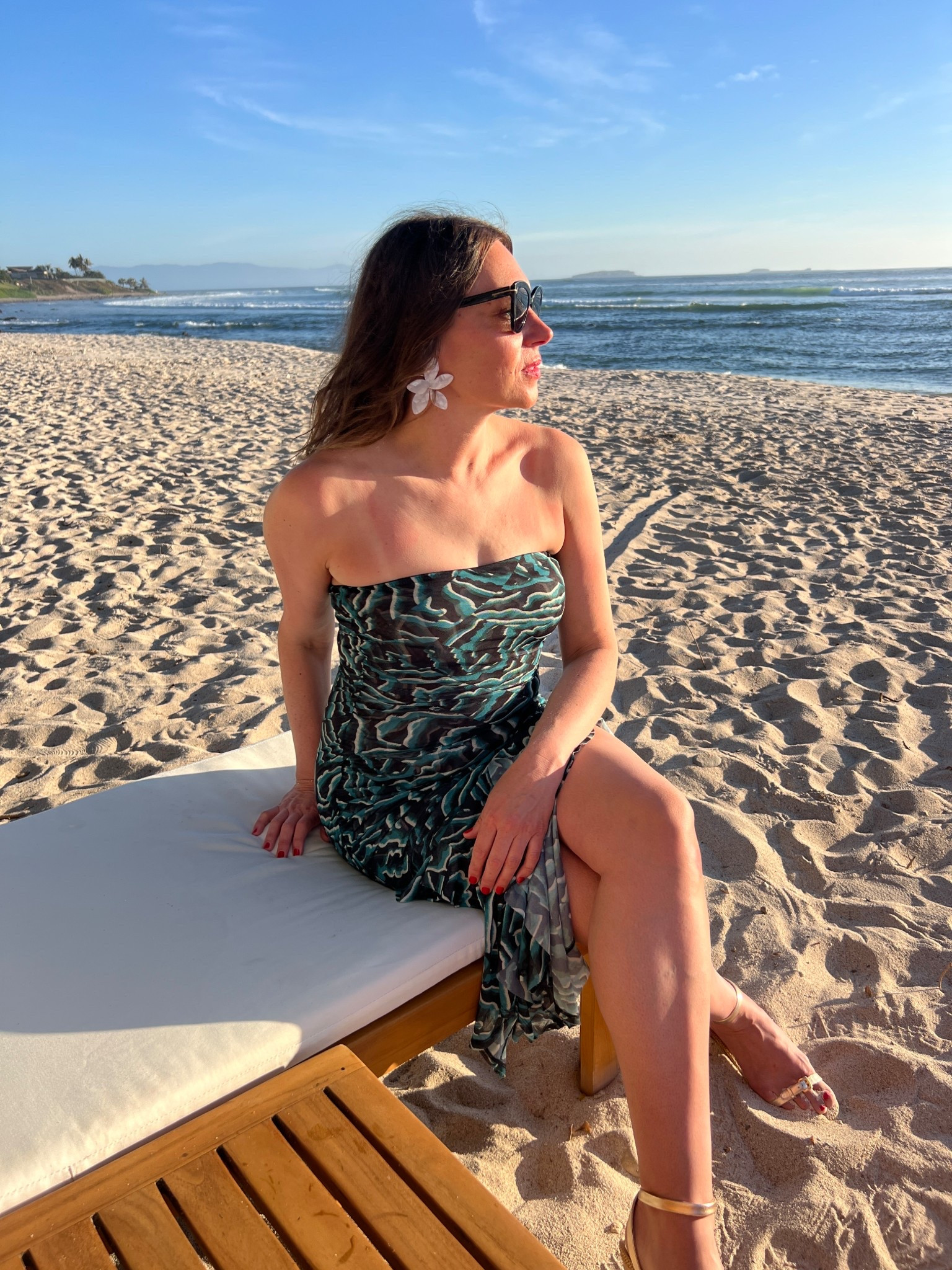 Beach vacations are
my love language! A strapless midi is perfect to go from sunset to a night on the town!
.
#celebratesavvy


#LTKTall #LTKHoliday #LTKOver40