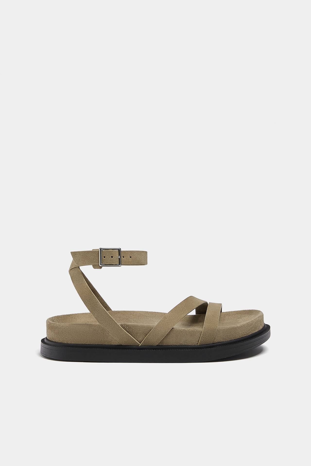 Urban strappy sandals | PULL and BEAR UK