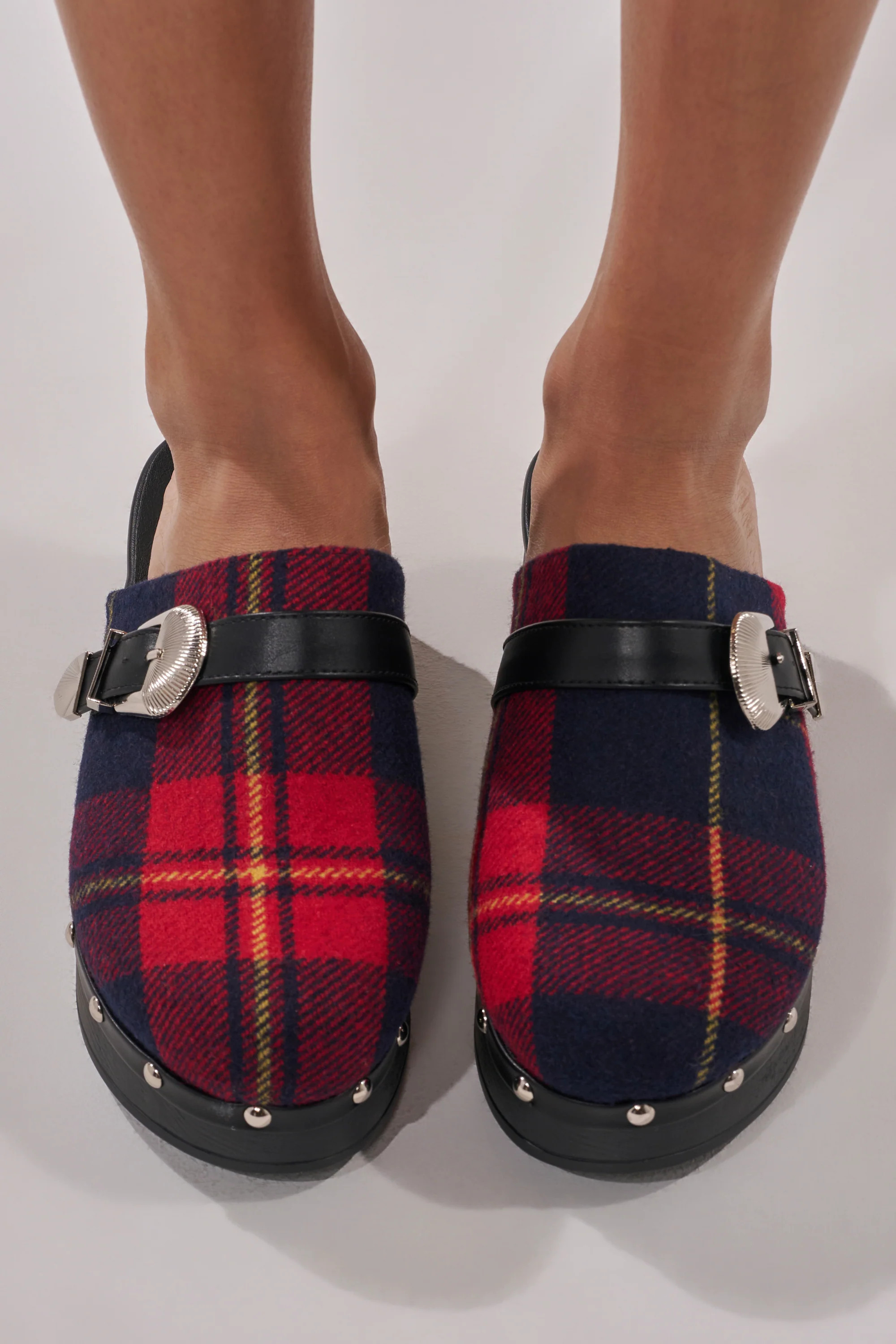 AKIRA Azalea Wang Latifah Plaid Hardware Flat Shoes Mule | Red | Size 10 | AKIRA