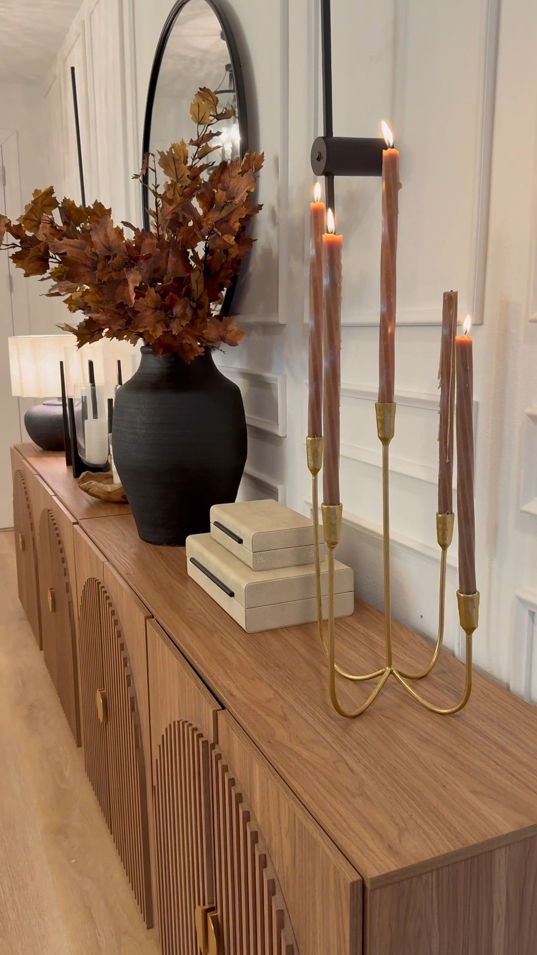 Luxe entryway for fall 🍁



Home
Home decor
Fall decor
Home fall decor
Gold candelabra
Faux fall florals
Amazon finds

#LTKHome #LTKSeasonal #LTKvlog