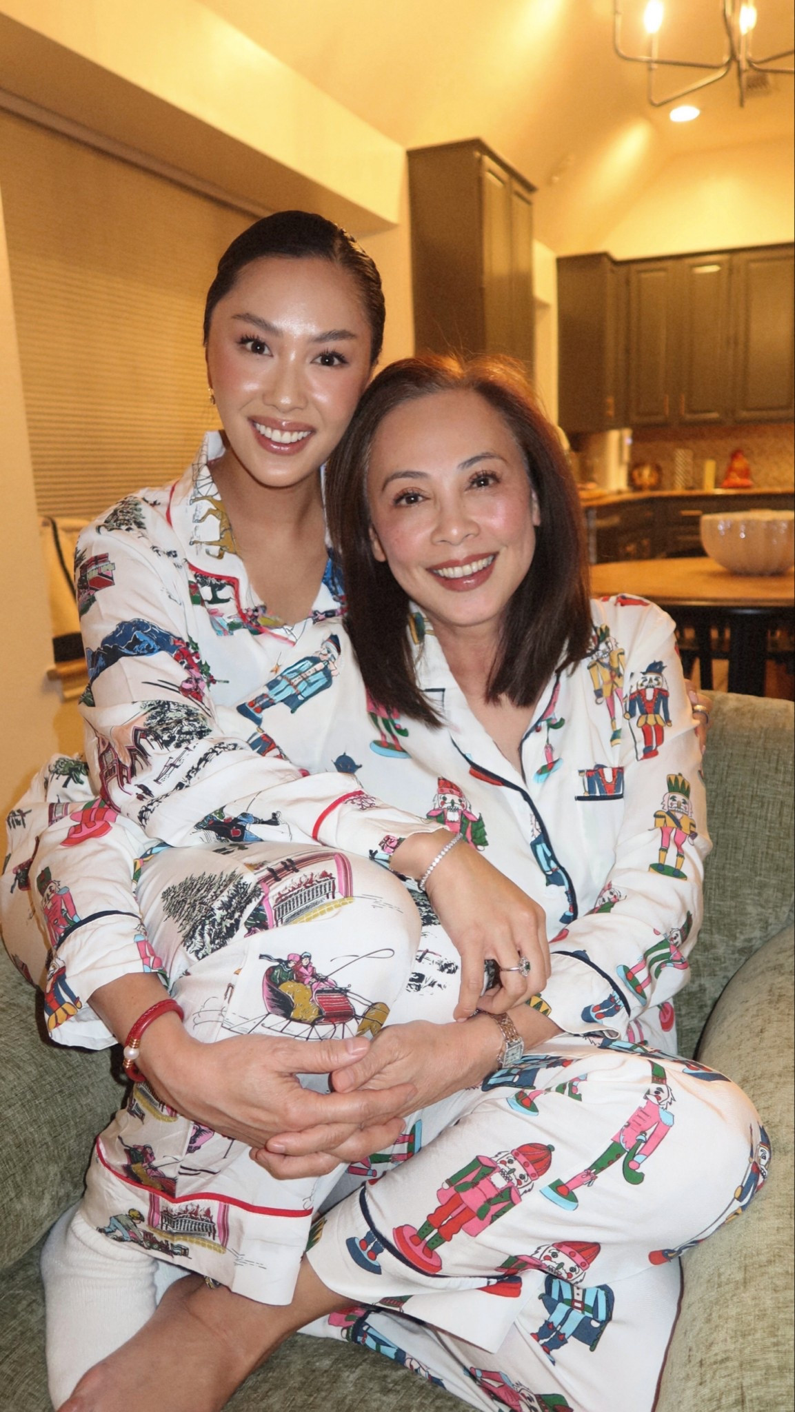 Matching pajamas for Christmas Eve, always 

#LTKHoliday #LTKGiftGuide #LTKootd