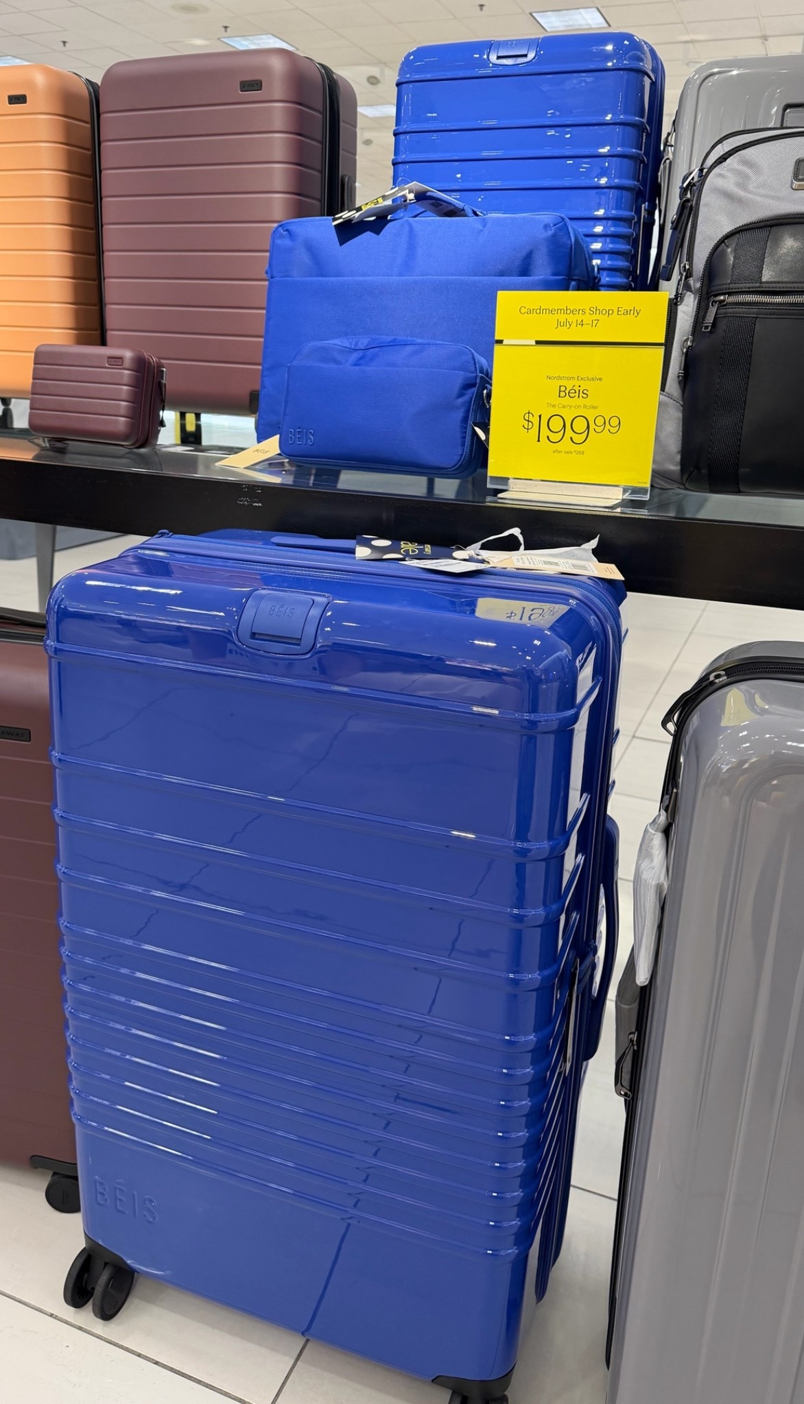 Loveeee this luggage 

Nsale | nordstrom sale