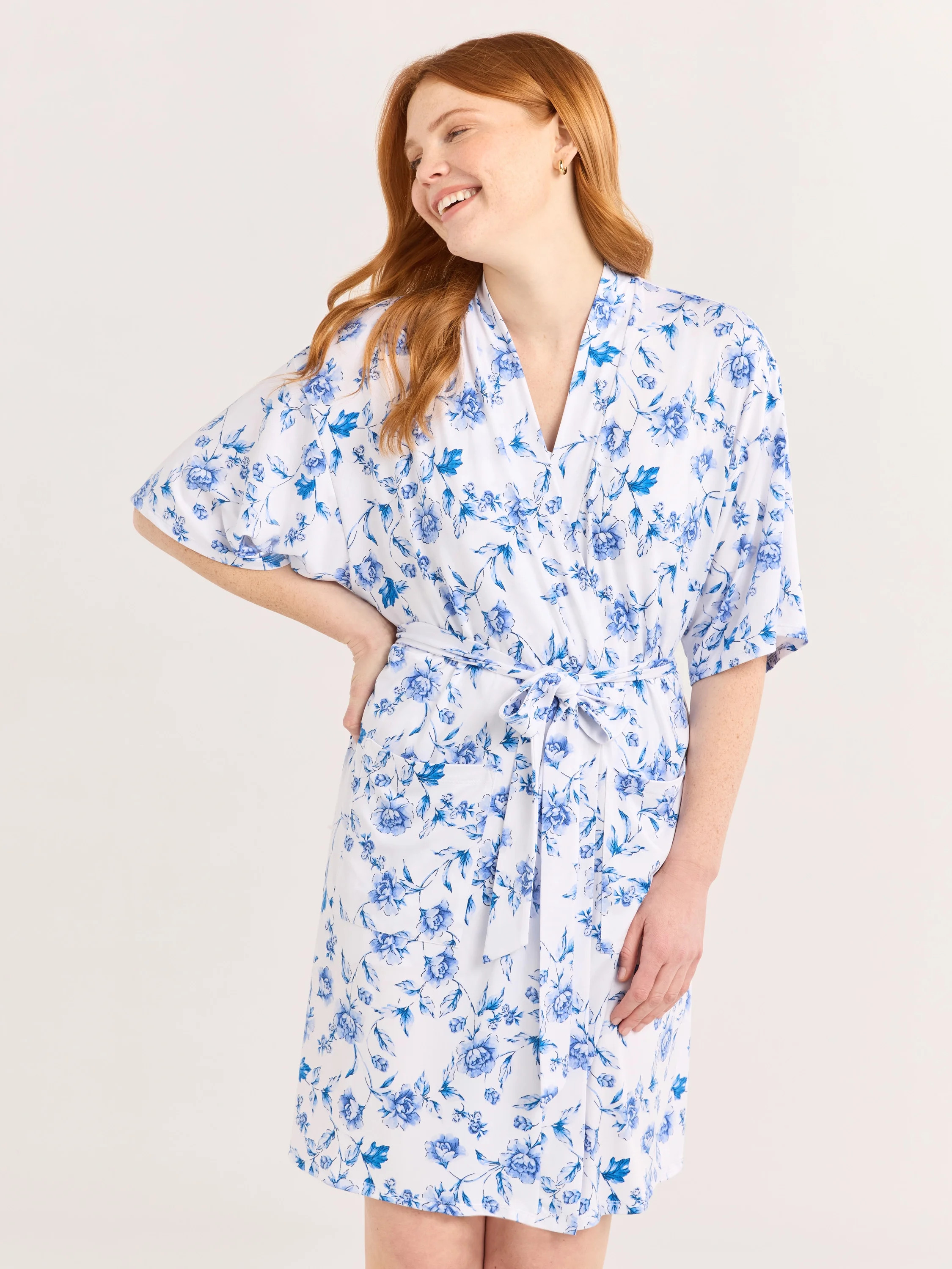 Joyspun Women’s Cami, Shorts, and Robe Travel Pajama Set, 3-Piece, Sizes S-3X | Walmart (US)