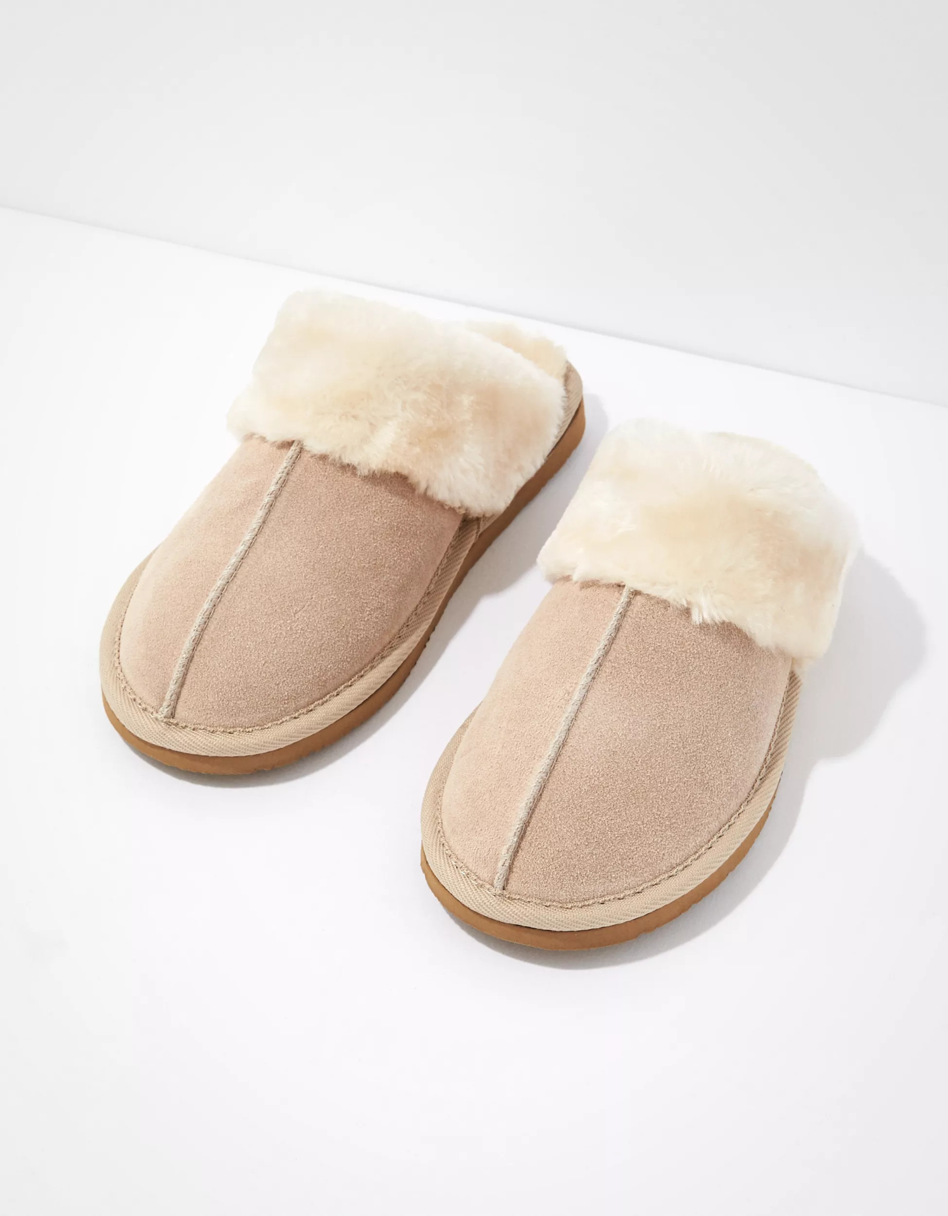 Minnetonka Women's Chesney Scuff Slipper | American Eagle Outfitters (US & CA)