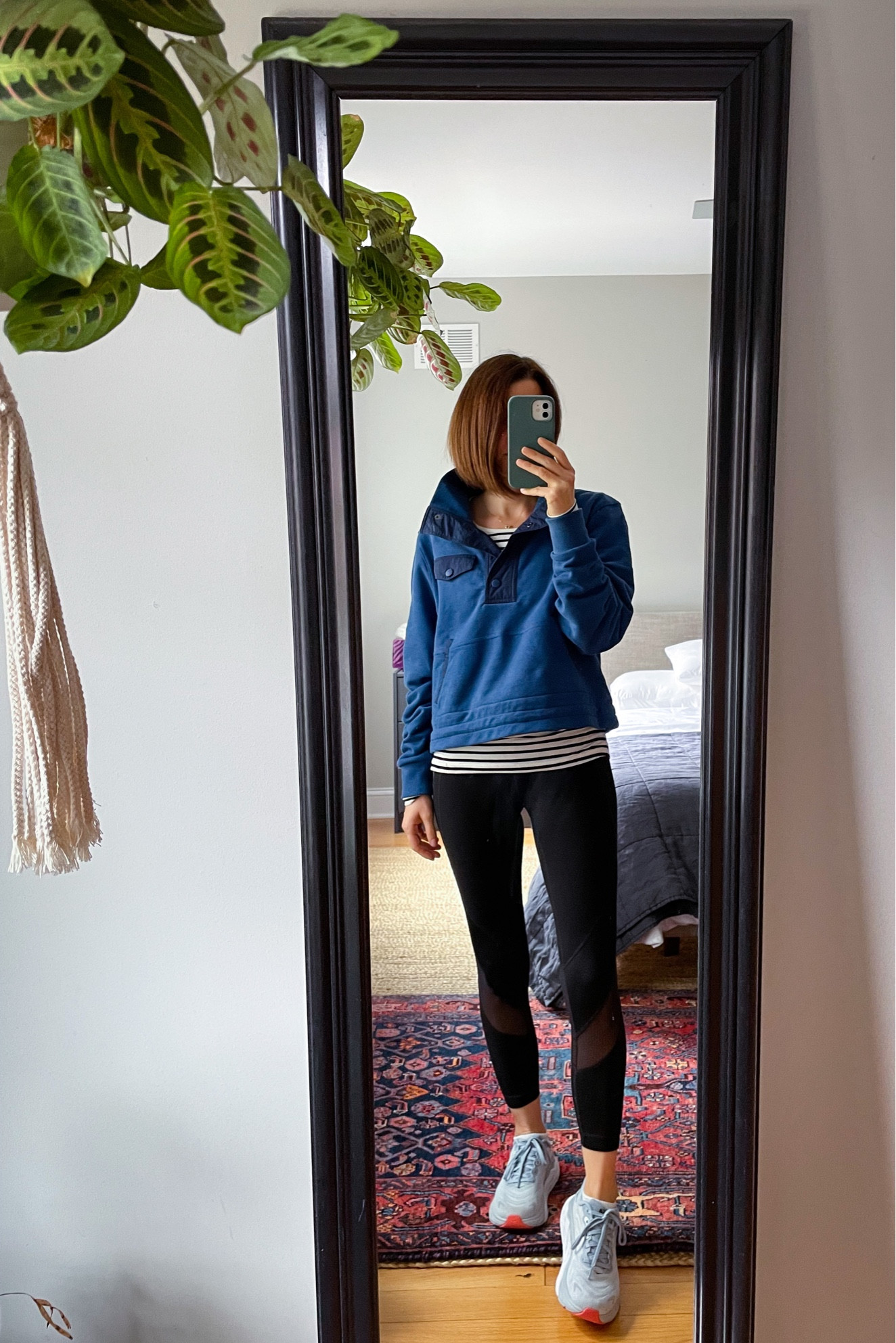 Winter workout // favorite sweatshirt 

•Outdoor Voices sweatshirt
•H&M long sleeve top
•Athleta Elation 7/8 Tights (xsp)
•Hoka Arahi 6  sneakers (tts)


#LTKfit #LTKsalealert